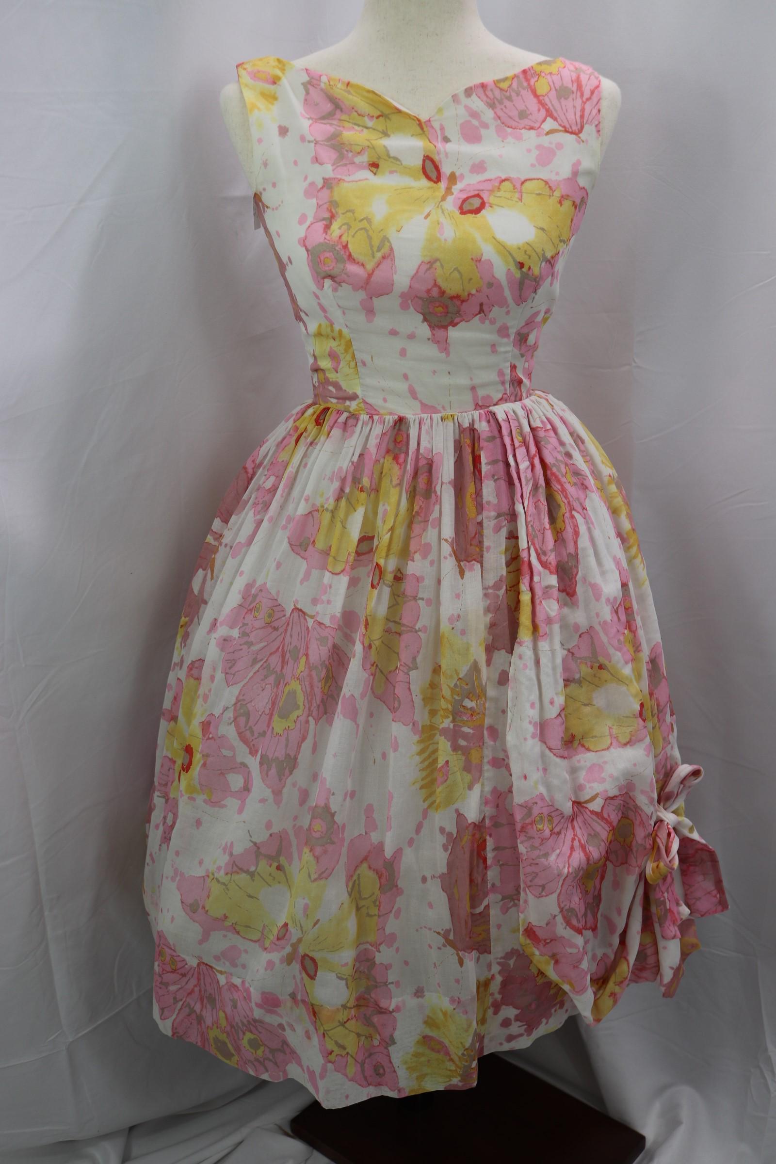 Vintage 1950's Candy Jrs. Pink Floral Pouf Dress: approx. 36 bust, 24 waist, good condition, see photos.
