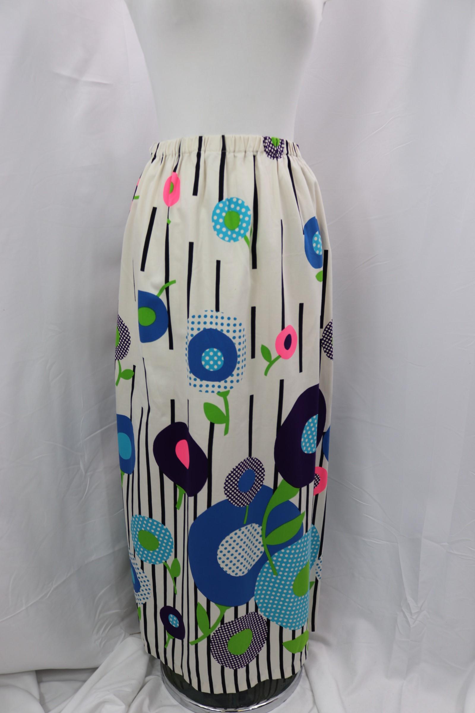 Vintage 1960's Alice Polynesian Fashions Mod Floral Maxi Skirt: approx. 36 waist, has some small stains, see photos.