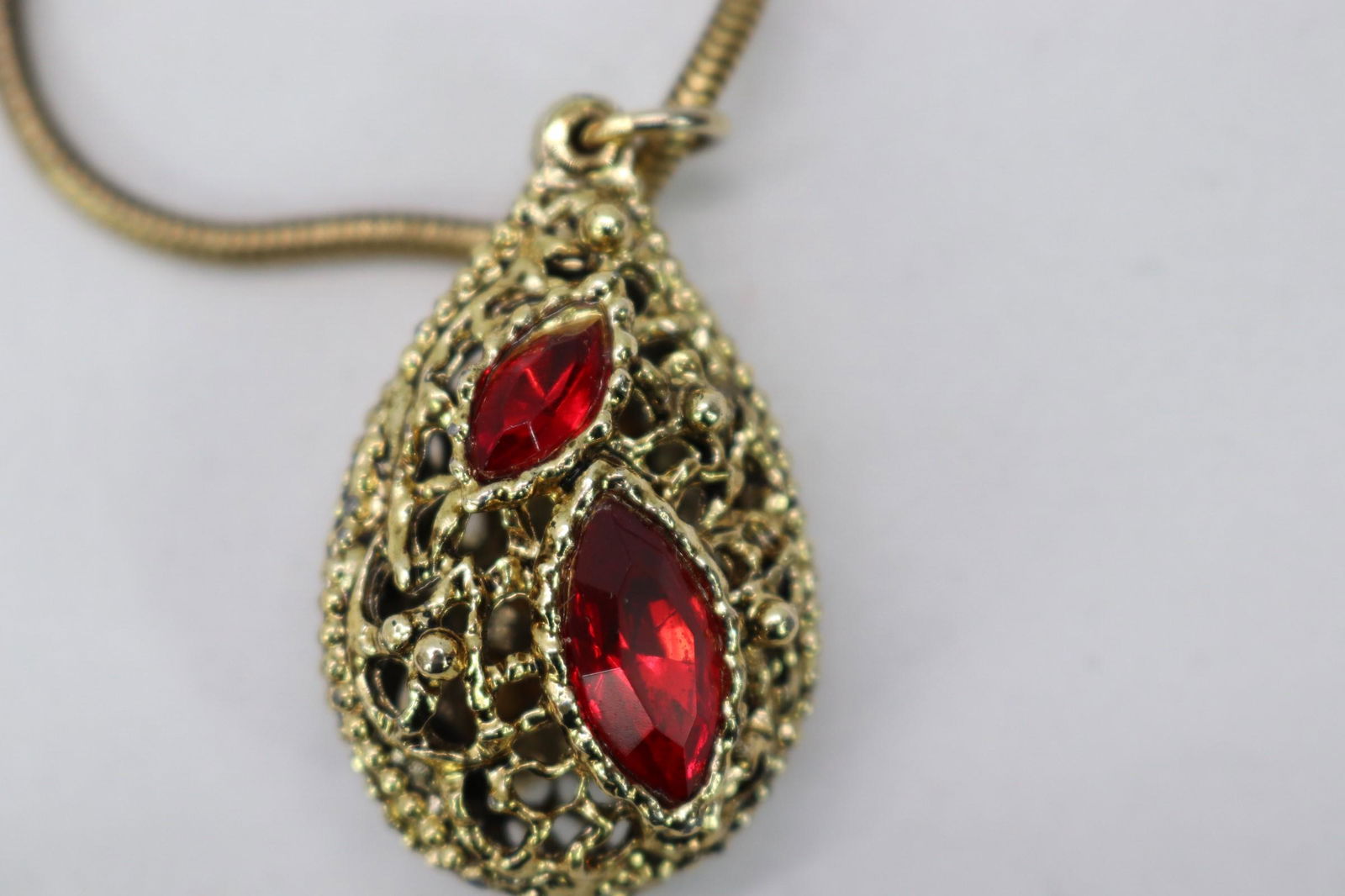 Vintage Whiting & Davis Necklace with Teardrop Pendant (1 of 5)