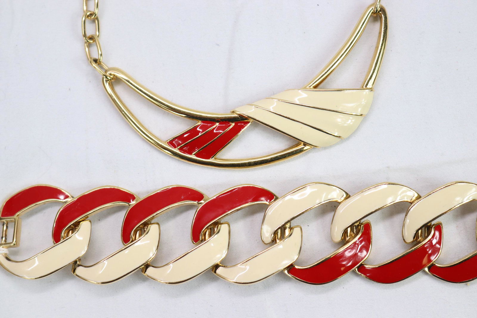 Vintage Signed Monet Gold-Tone & Red & White Enamel Necklace & Bracelet Set (1 of 5)