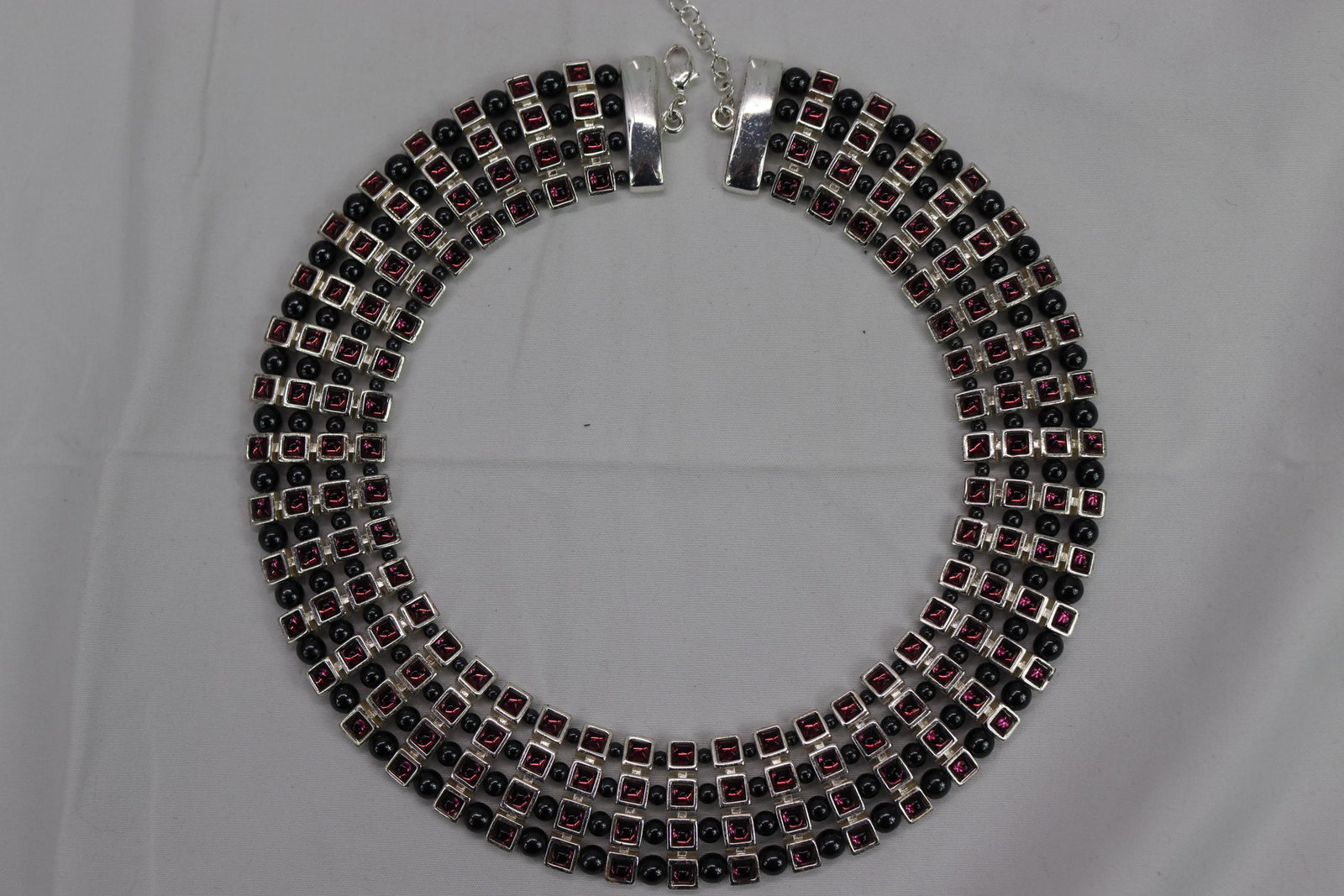 Vintage Signed Napier Choker Necklace With Amethyst-Colored Stones: approx. 21"
