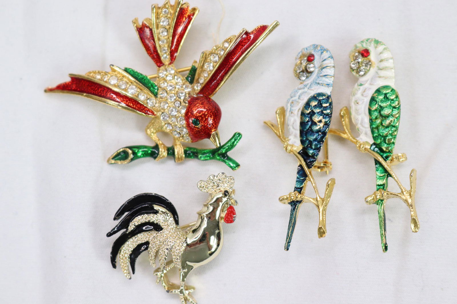 Lot of 4 Vintage Bird Brooches (1 of 8)