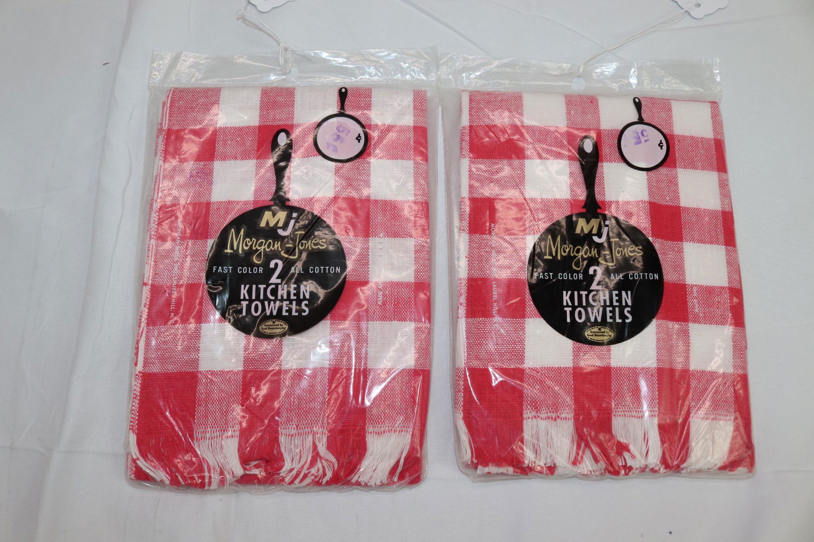 Set of 2 Vintage Morgan-Jones Red Checkered Kitchen Towels (1 of 3)