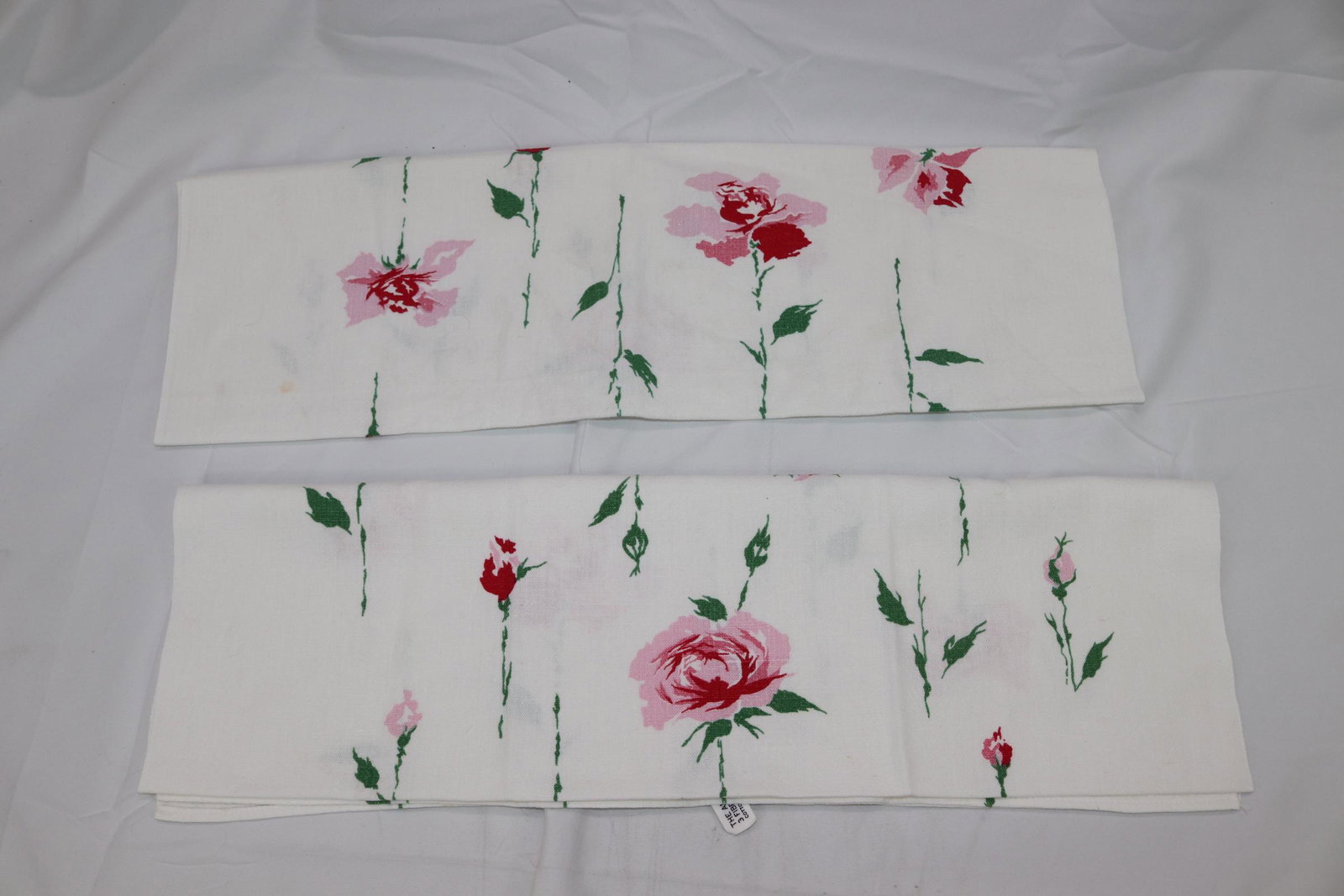 Set of 2 Vintage Martex "Dry-Me-Dry" Pink Floral Kitchen Towels: old store stock, see photos.