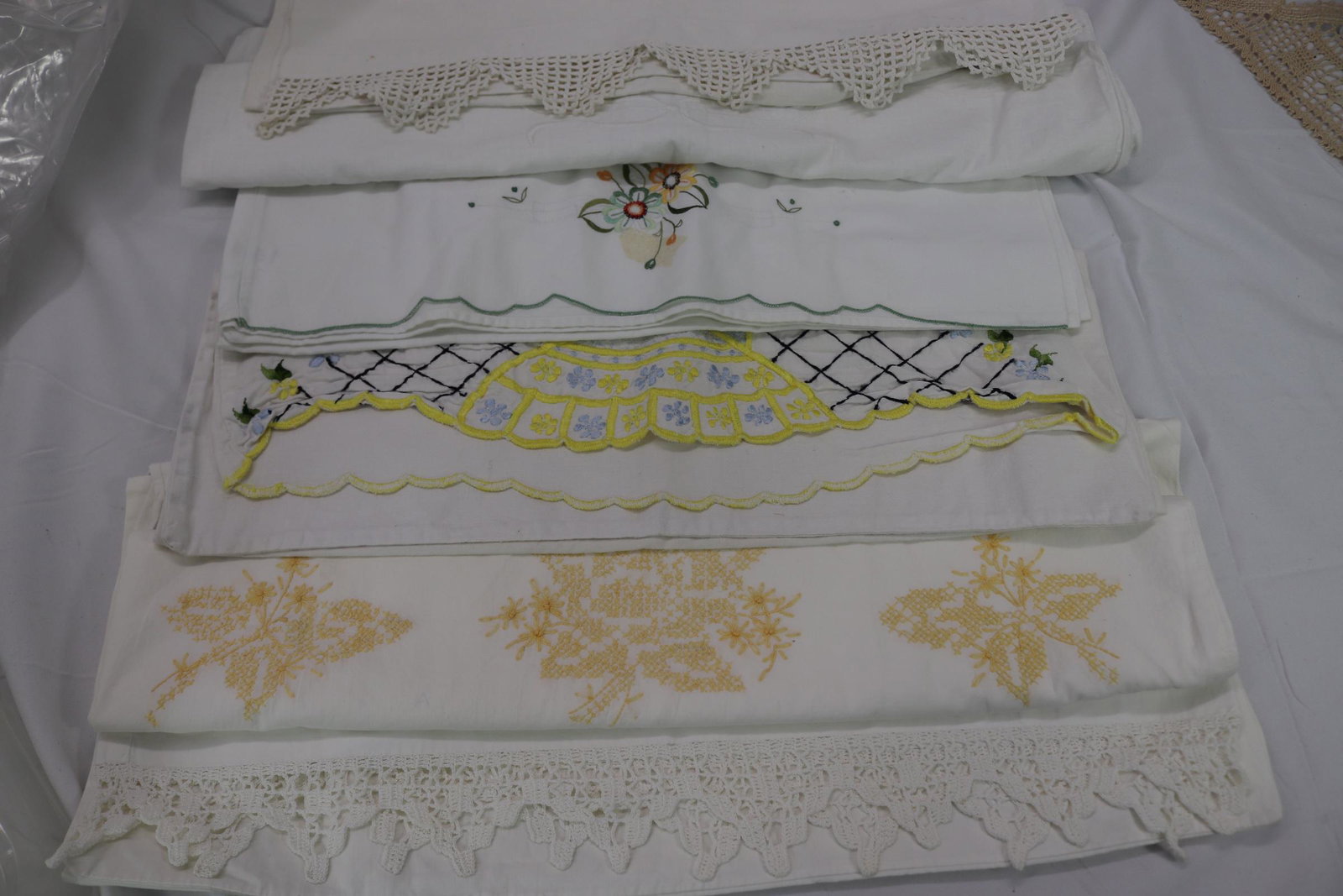 Lot of 6 Vintage Single Pillow Cases: embroidered, crochet & monogrammed, see photo's