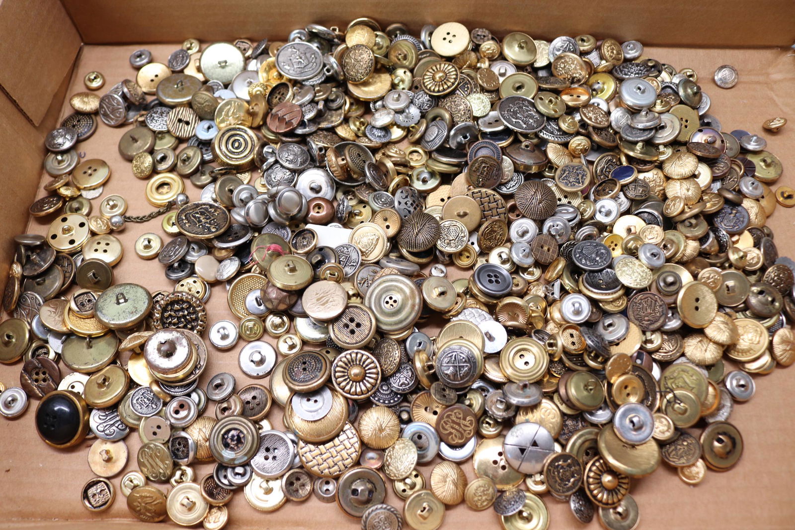 Large Lot of Assorted Vintage Metal Buttons (1 of 6)