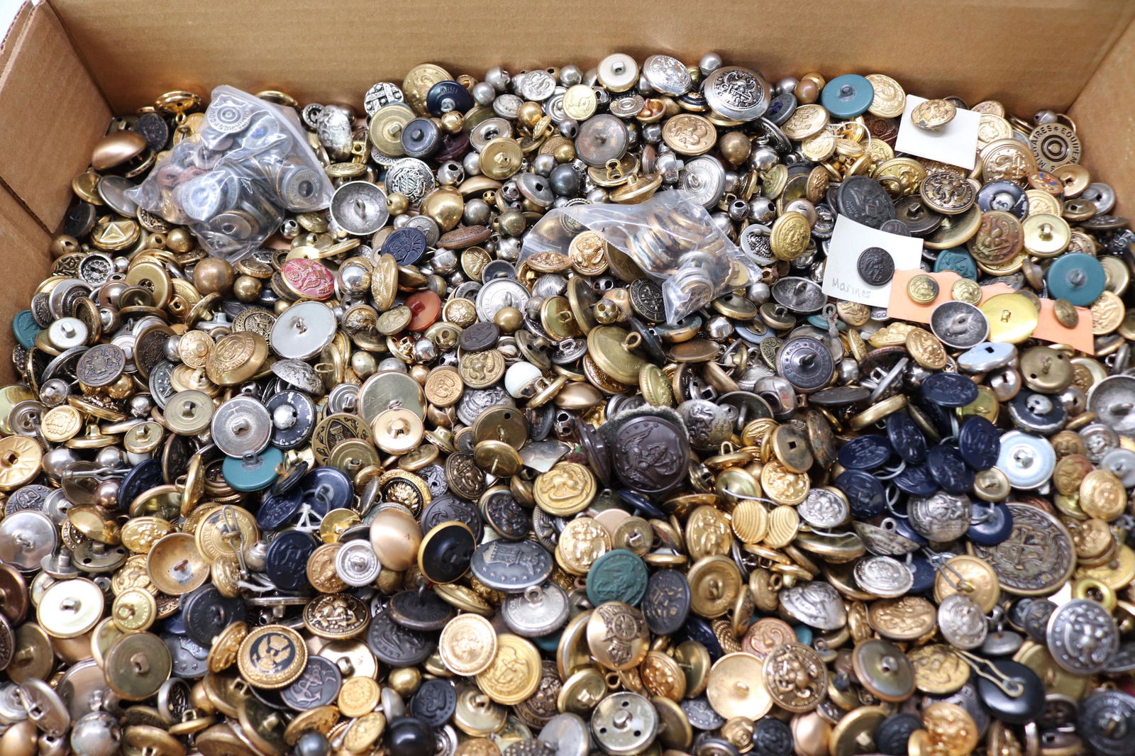 Huge Lot of Metal & Military Buttons (1 of 7)