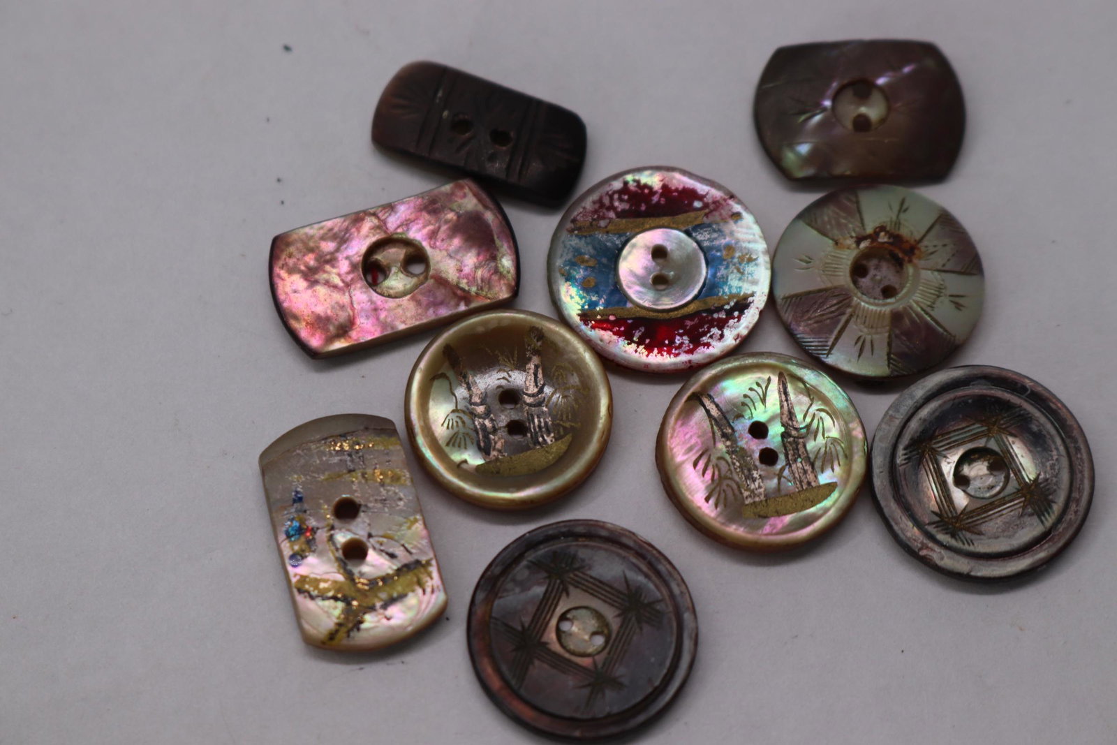 Lot of 10 Vintage Dyed & Etched Scenic Mother Of Pearl Buttons: various designs and shapes, see photo's