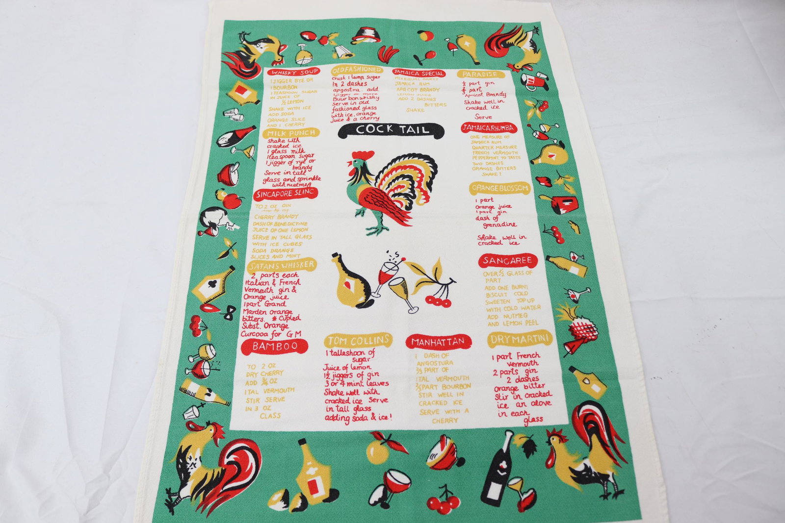 Vintage Cocktail Kitchen Towel with Drink Reciepies: Vintage possibly used, see photo's