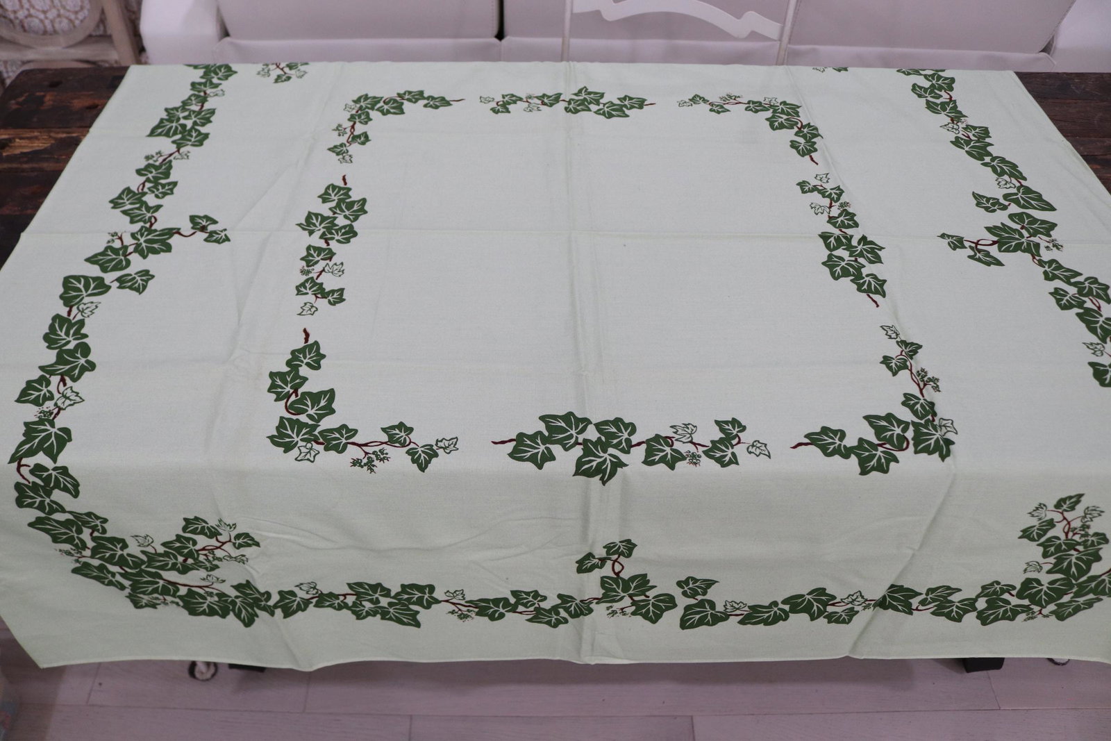 Vintage california Hand Prints Green Ivy Kitchen Tablecloth: vintage unused, 50 x 54, see photo's