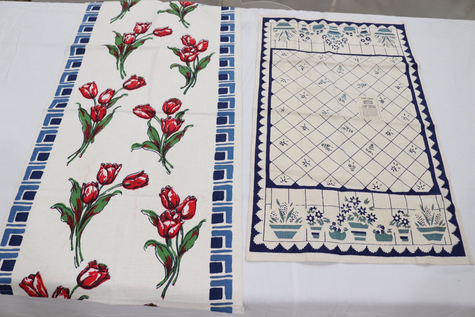 Lot of 2 Vintage Floral Printed Kitchen Towels: linen towels, vintage never used, see photo's