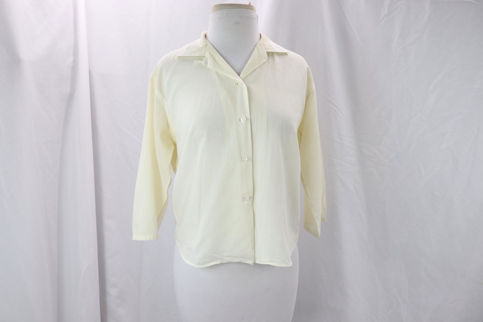 Vintage 1950's Off White Lady Sutton Blouse (1 of 6)