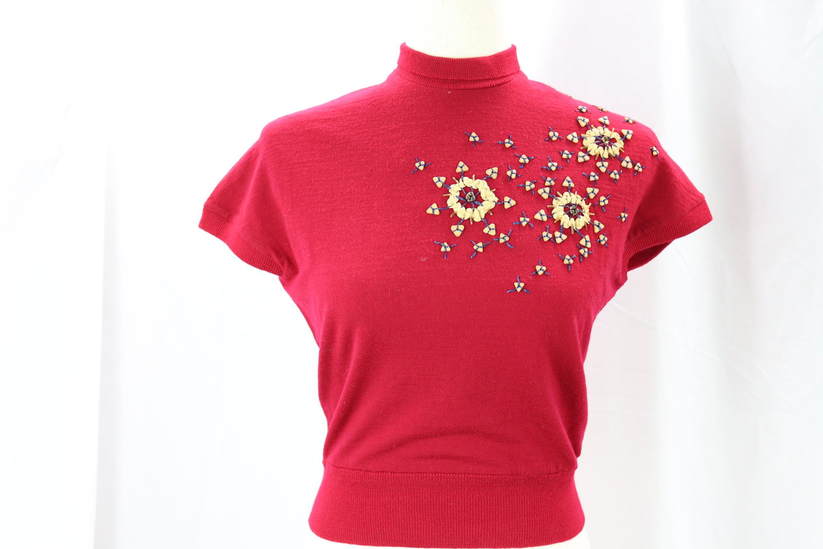 Vintage 1940's Red Beaded Ladies Sweater, Made? Paris (1 of 7)