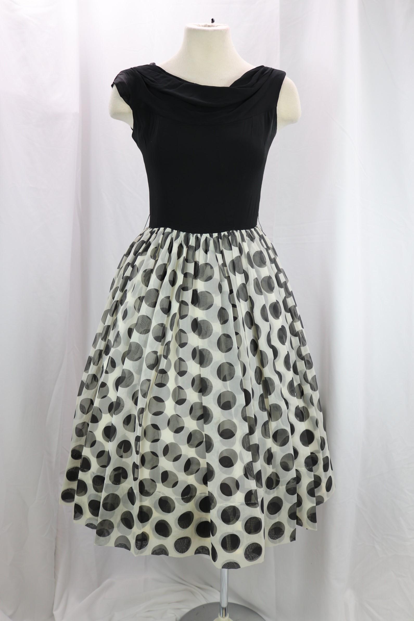 Vintage 1950's Back Dot Pouf Party Dress: some deodorant marks, otherwise good condition, see photo's, approx. 34 bust, 26 waist