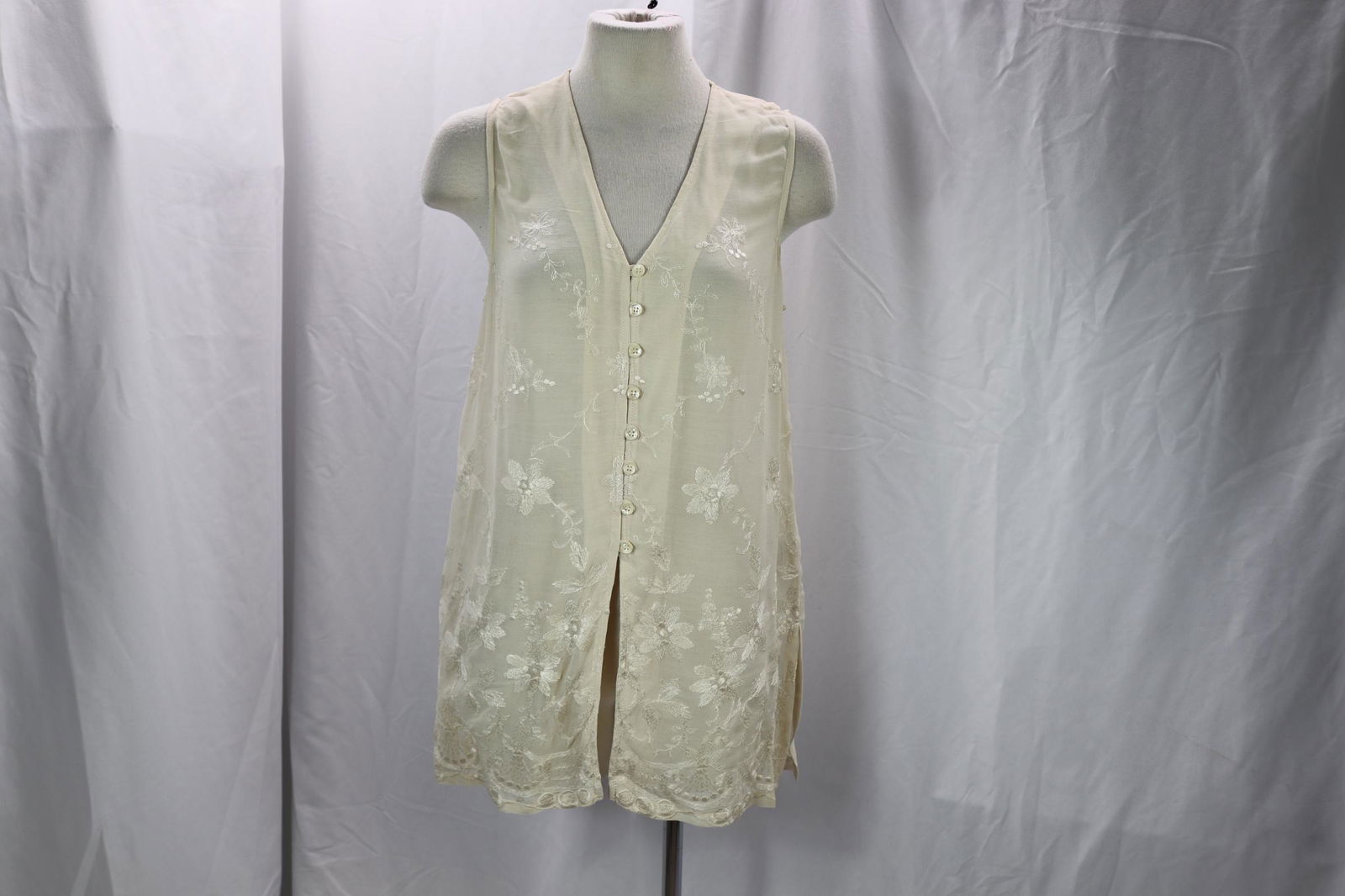 Vintage  Dorothy Perkins Embroidered Vest (1 of 8)