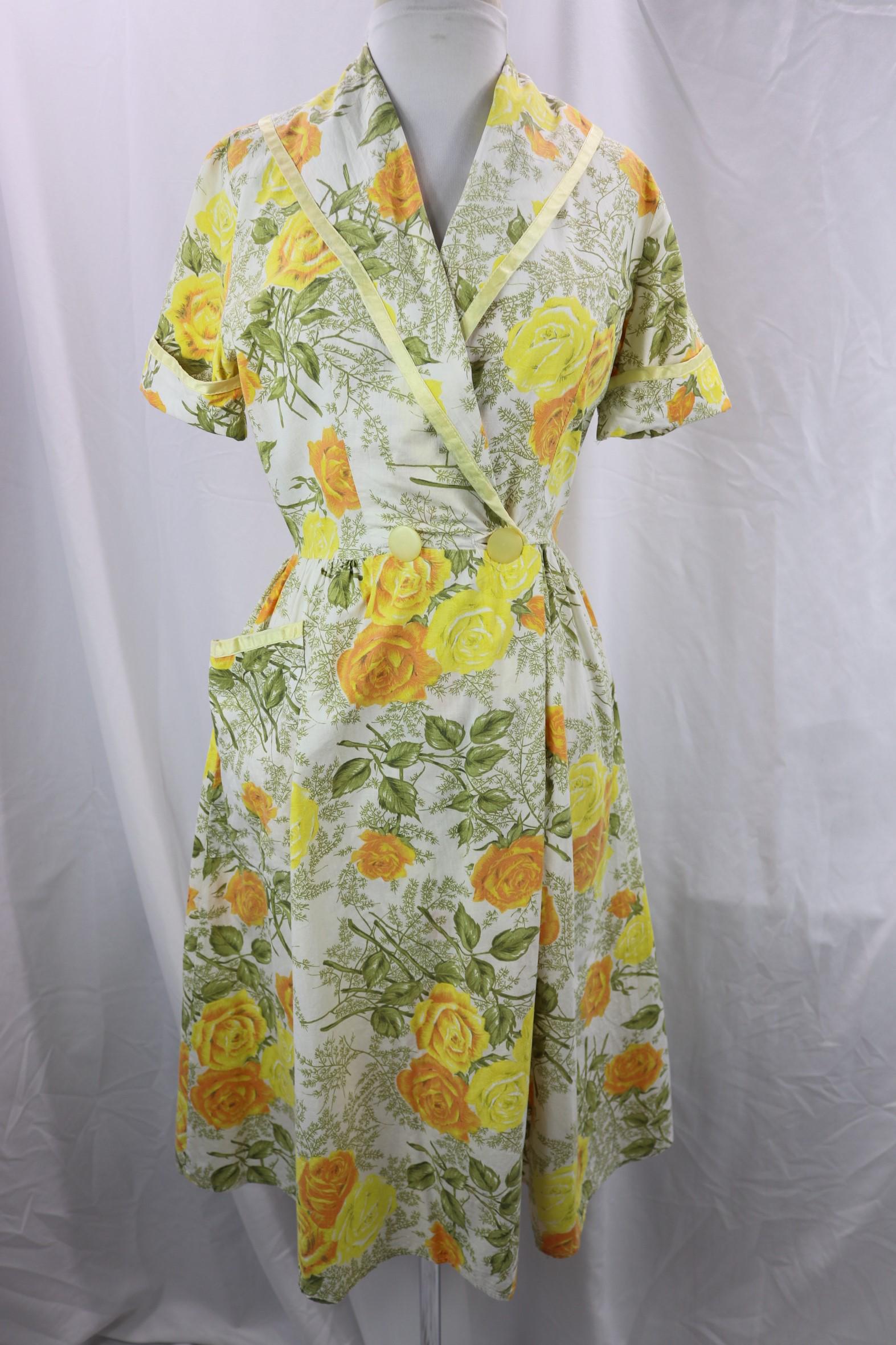 Vintage 1950's Floral Rose Print Cotton Wrap House Dress (1 of 7)