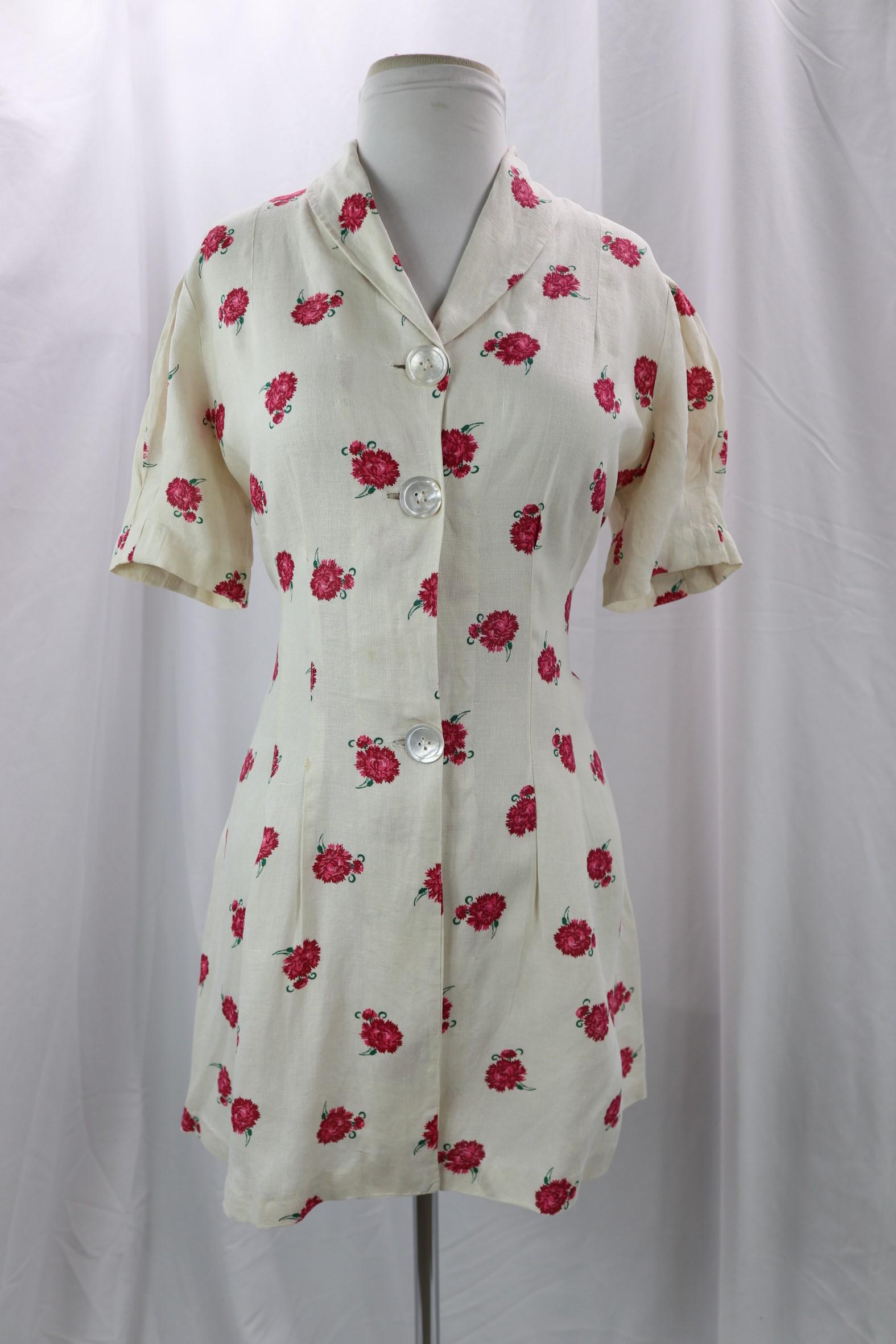 Vintage 1940's Floral Linen Long Blouse: skirted waist, some small spots, see photo's, approx. 40 bust, 32 waist, possible play set, no shorts