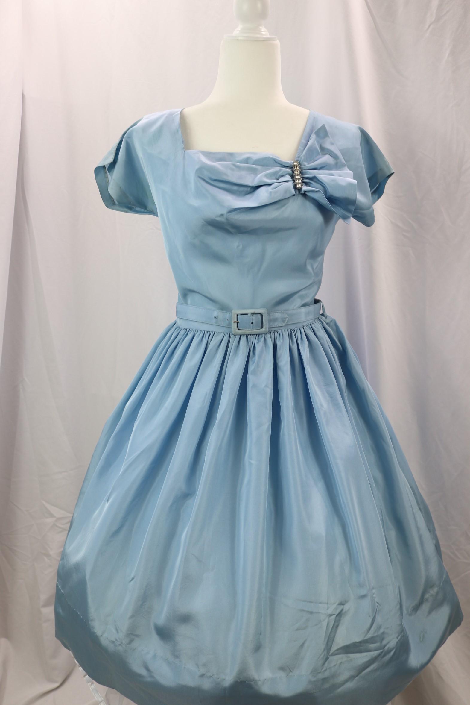 Vintage Blue Pouf Dress with Rhinestone Buckle: some stains at hem, slight under arm stains, otherwise good condition, see photo's, approx. 34 bust, 26 waist