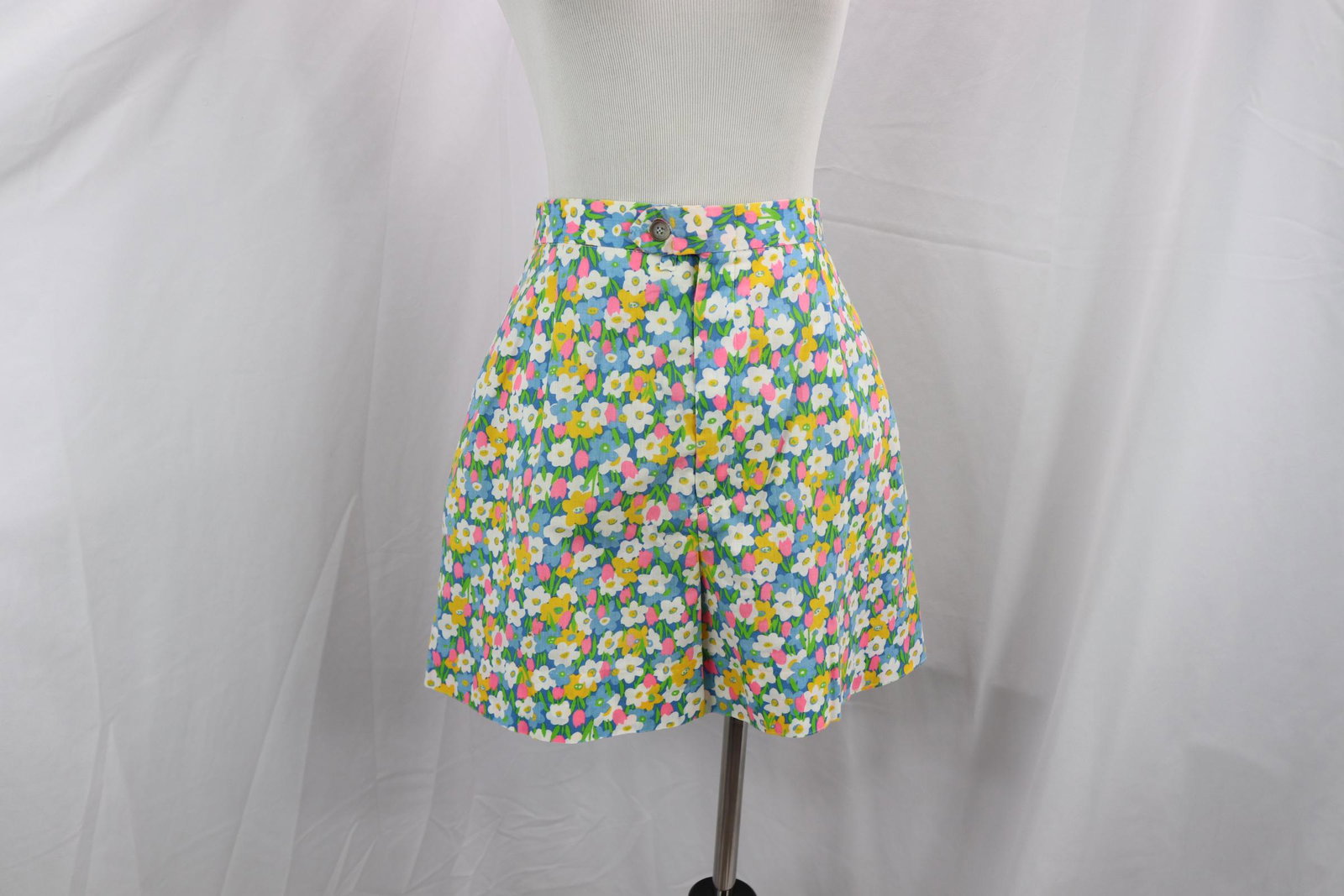Vintage 1970's Ann Franklin Floral High Waist Shorts: good condition, see photo's, approx. 27 waist