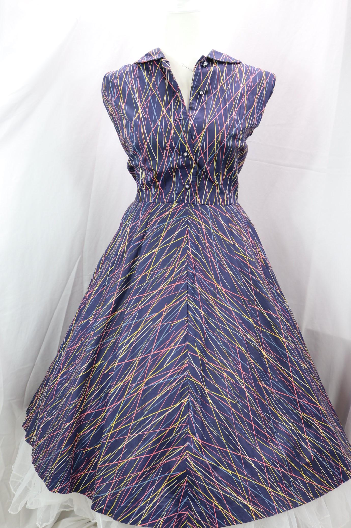 Vintage 1950's Fit & Flare Colorful Summer Dress: cotton blend, good condition, see photo's, approx. 44 bust, 34 waist
