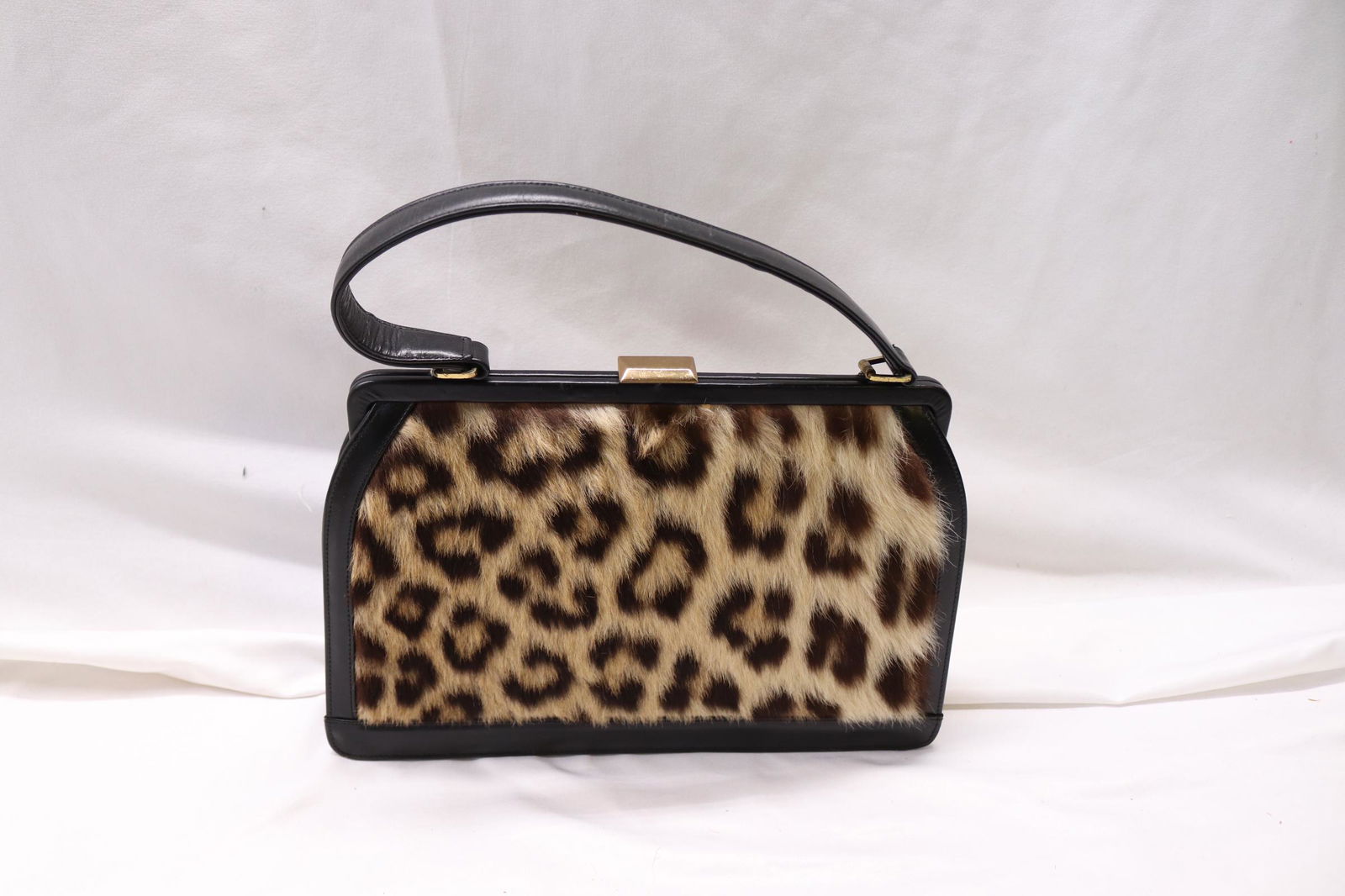 Vintage 1940's Walter Katten Leopard Fur Hand Bag (1 of 7)