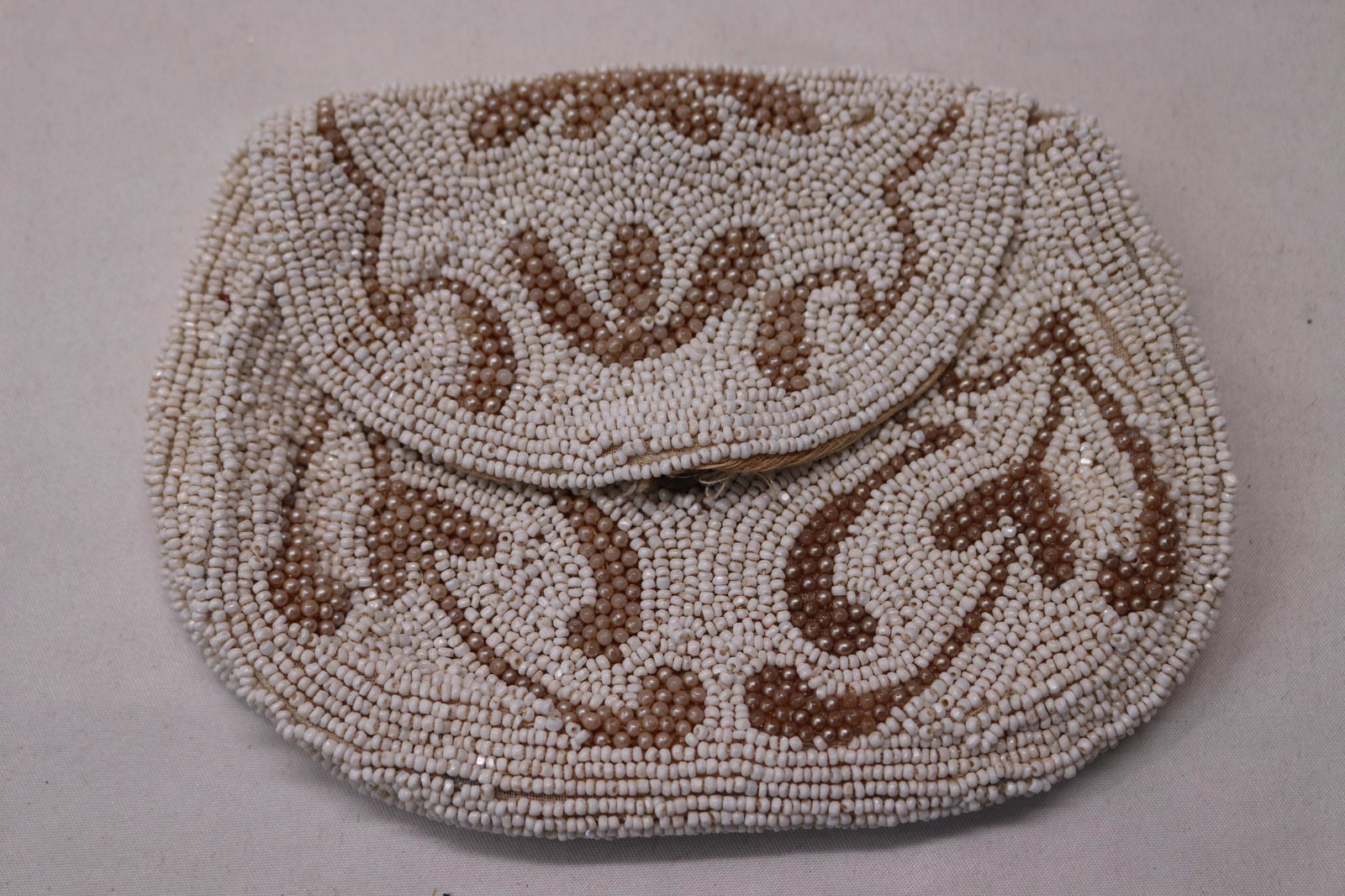 Vintage 1940's Beaded Hand Bag (1 of 5)