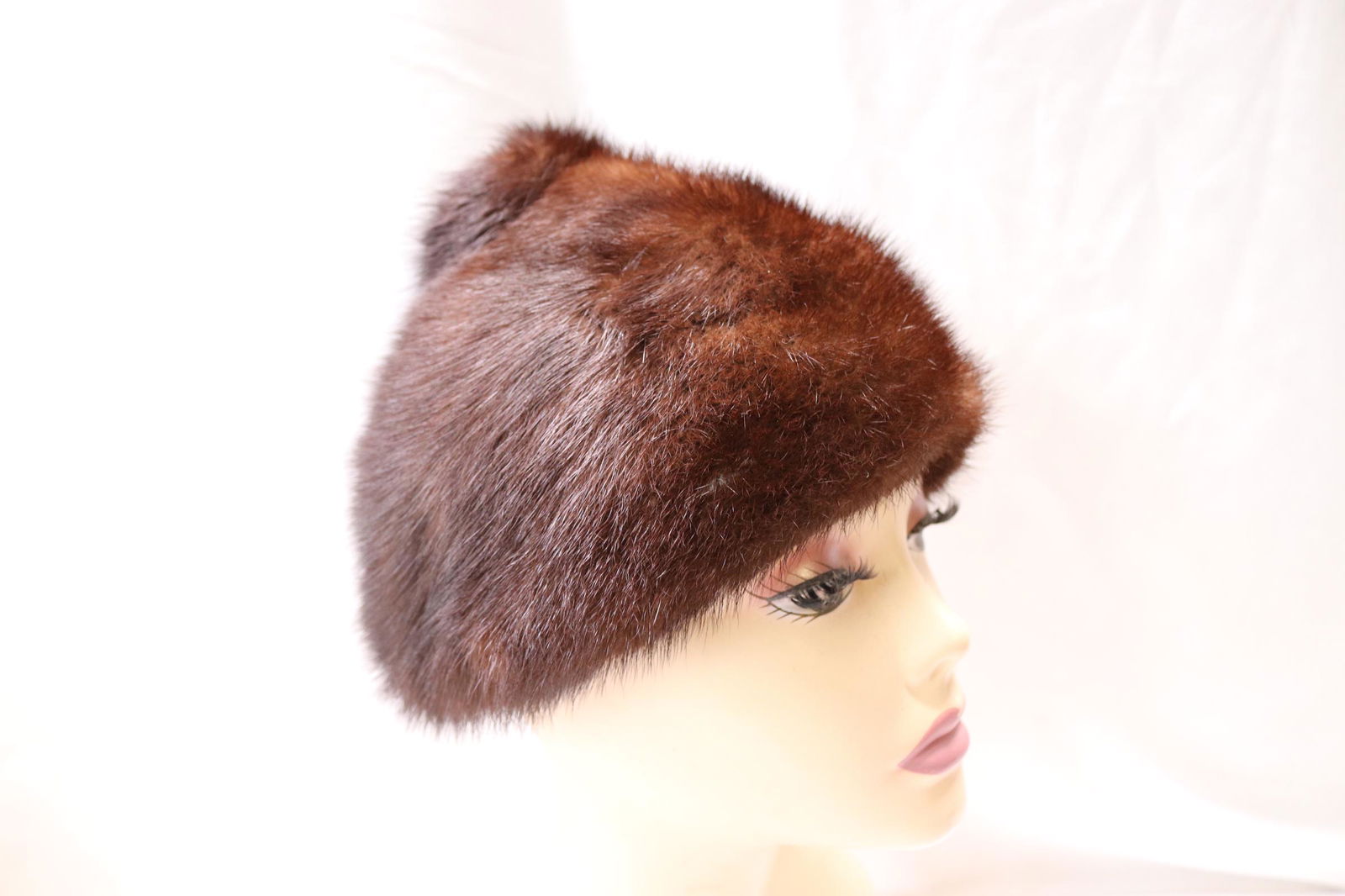 Vintage 1960's Peggy Mink Capulet Hat with Claw Foot (1 of 6)