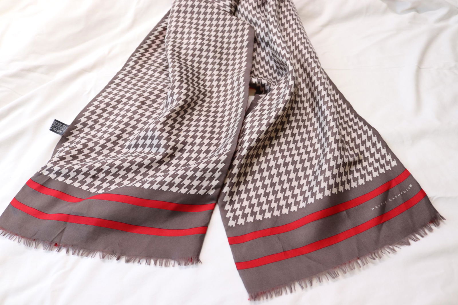 Vintage Hattie Carnegie Silk Scarf with Wool Lining (1 of 5)