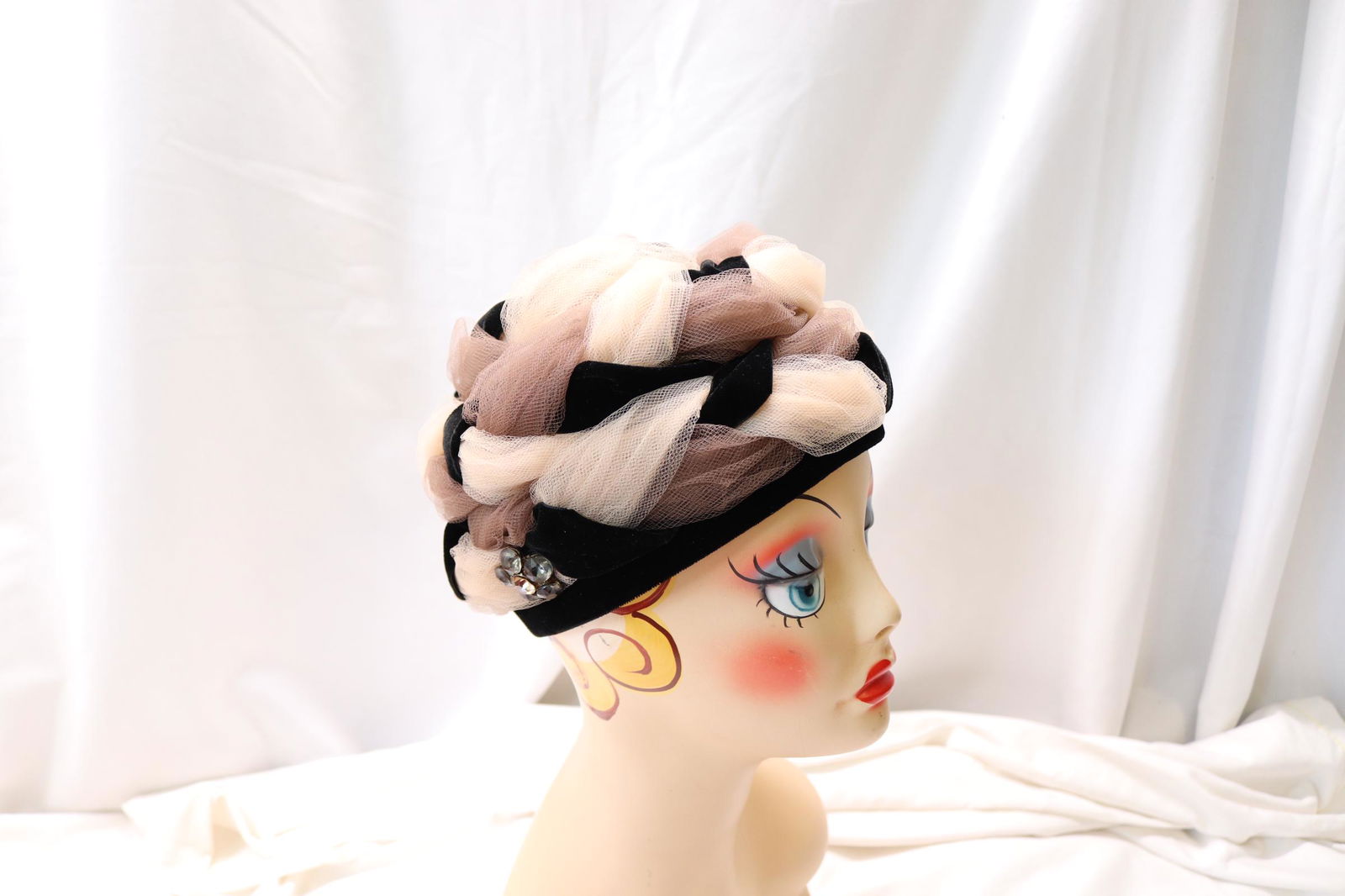Vintage 1960's Bernallen Net & Velvet Turban Style Hat (1 of 5)