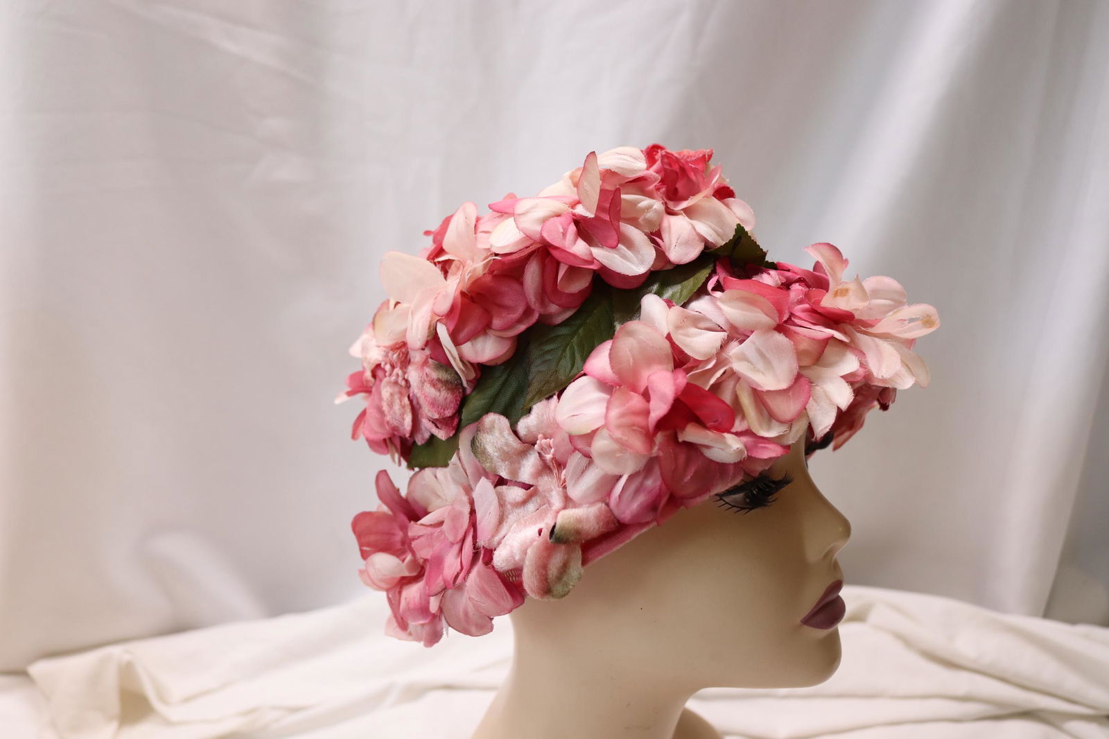 Vintage 1960's Pink Floral Cloche Hat (1 of 4)