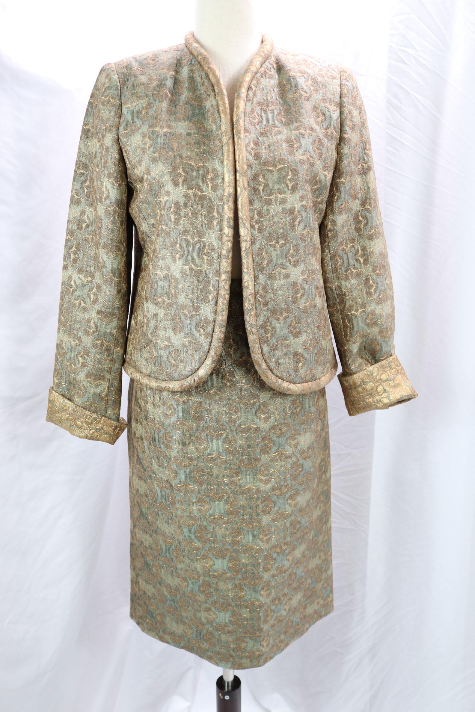 Vintage 1990's Bill Blass Gold Brocade Skirt Suit: good condition, see photo's, approx. 36 bust, 30 waist