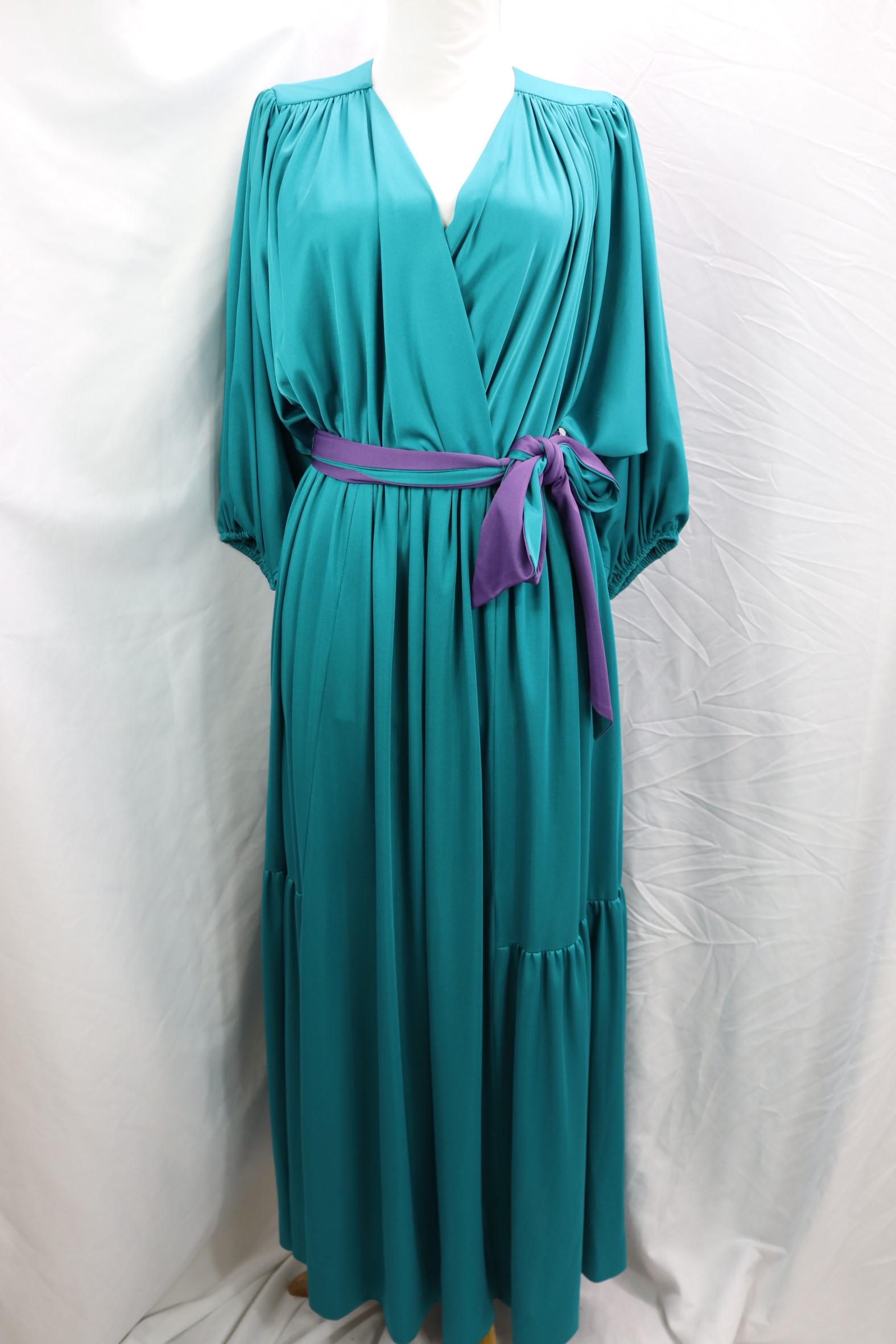 Vintage 1980's Ayres by E. Eysen Poly Knit Maxi Dress: approx. 38 bust, 30 waist will stretch larger, good condition, see photo's