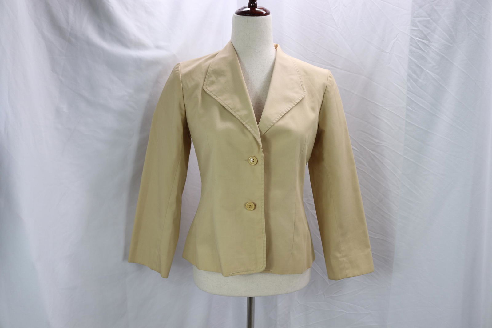 Vintage 1970's Halston Short Tan Jacket: approx., 36 bust, 32 waist, good condition, see photo's