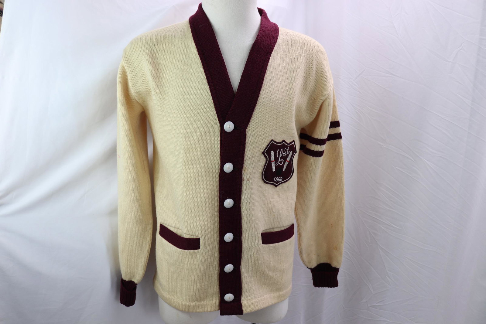 Vintage 1966 Lanza Men's Wool Bowling Sweater: approx. 42 chest, 38 waist, has some stains, see photo's