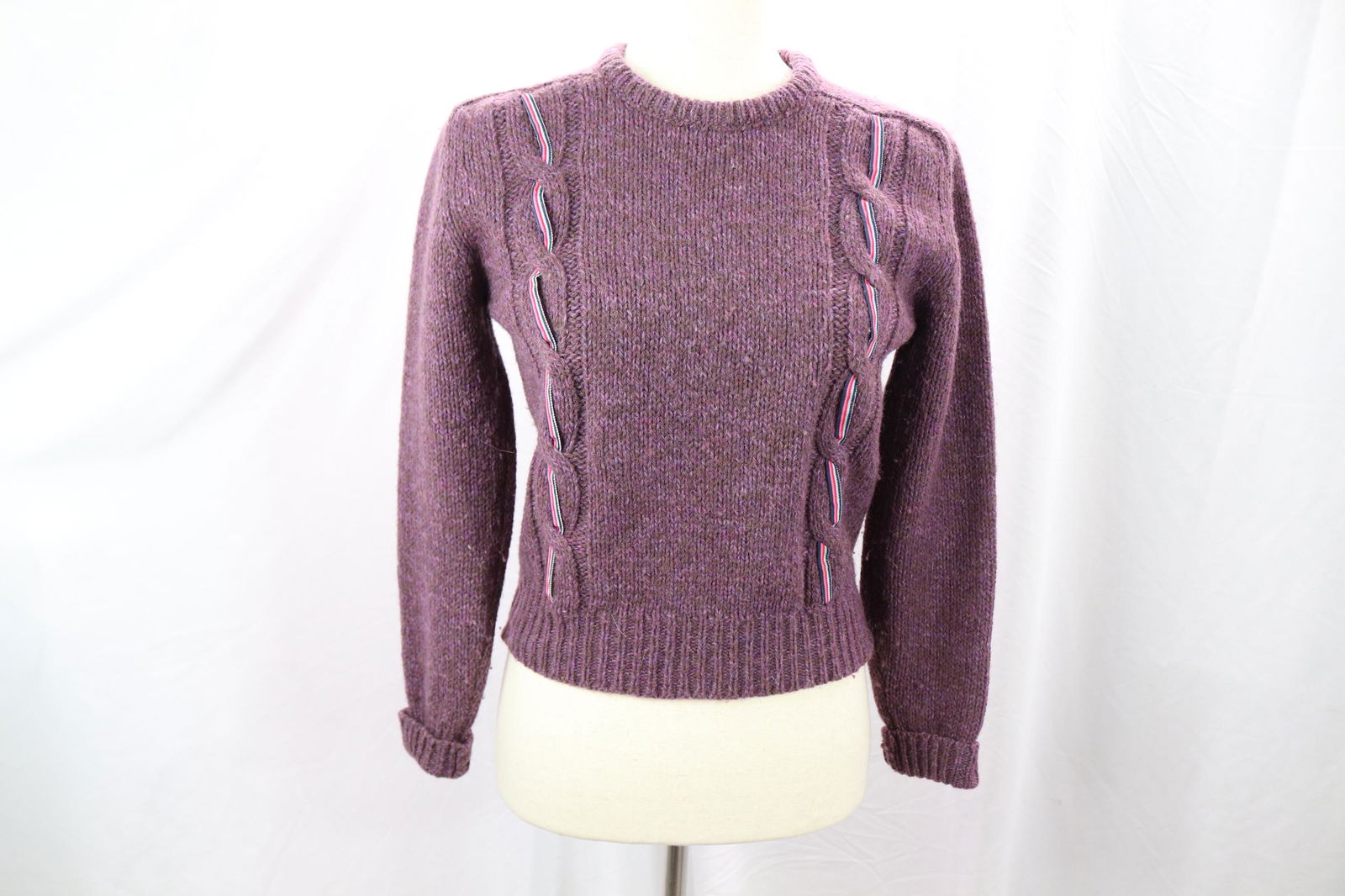 Vintage 1970's Leau Vive Purple Knit Sweater: approx. 36 bust, 28 waist, good condition, see photo's