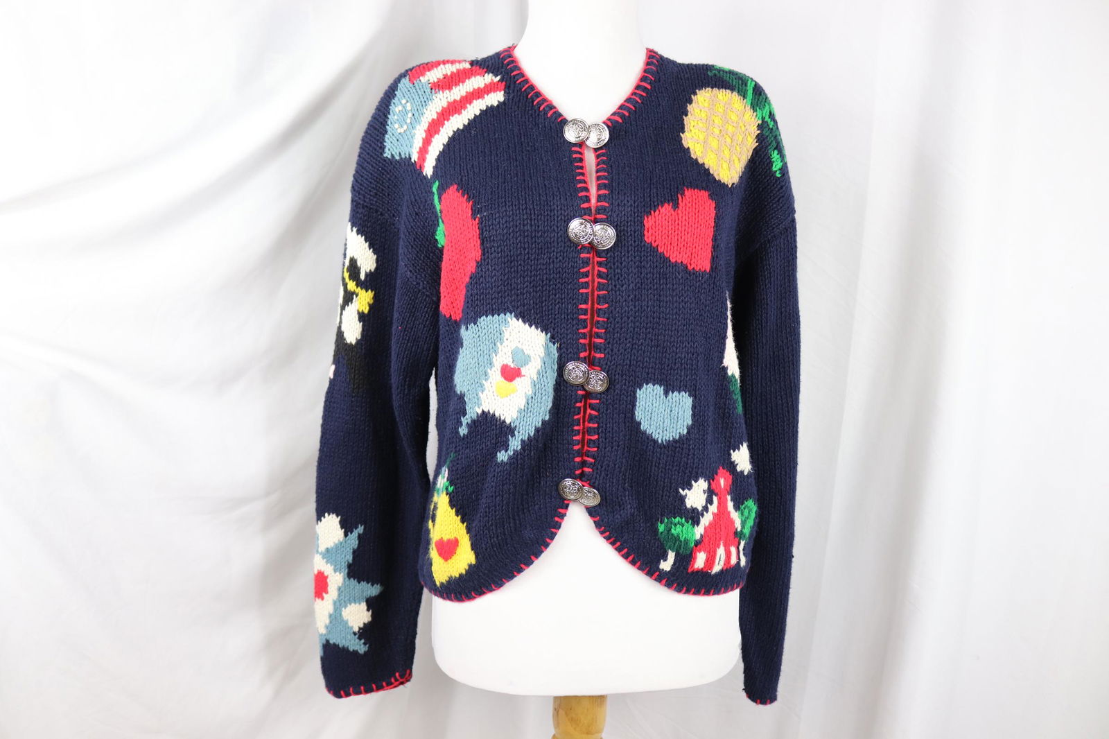 Vintage 1990 The Eagles Eye Novelty Sweater, Pigs, Fruit and more: approx. 42 bust, hand knitted, good condition, see photo's