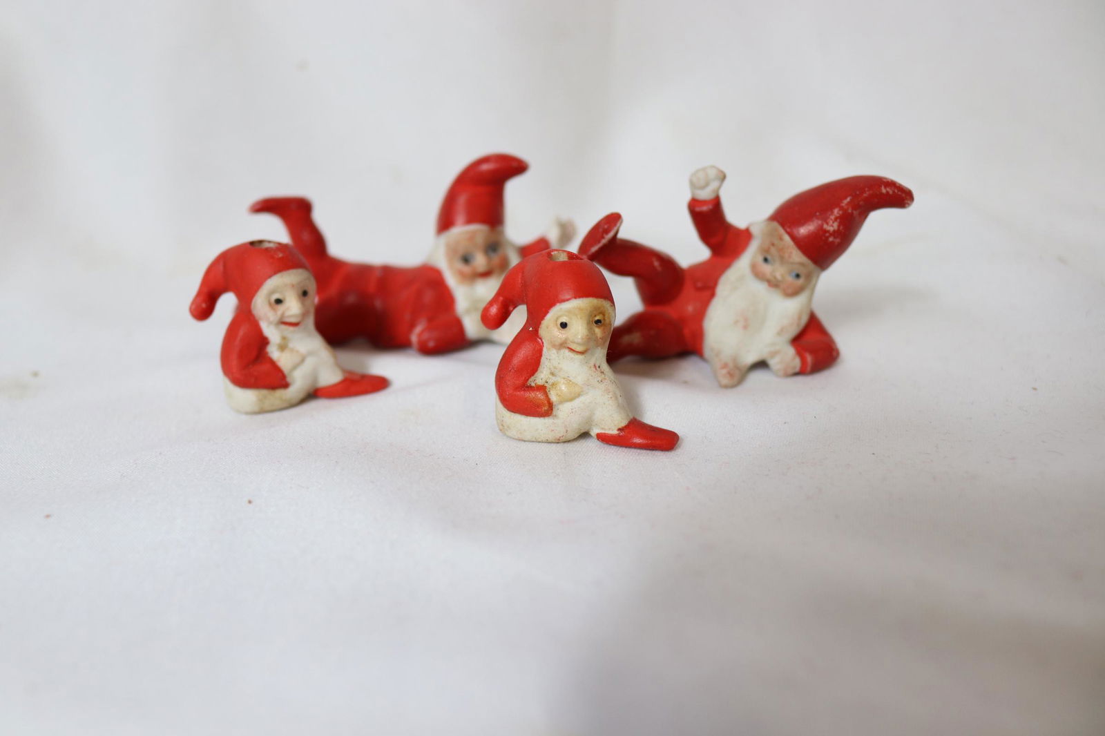 Lot of 4 Vintage German Ceramic Santa's (1 of 4)