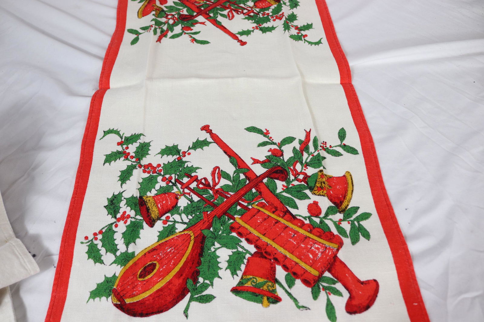 Vintage Linen Christmas Kitchen Towel (1 of 2)