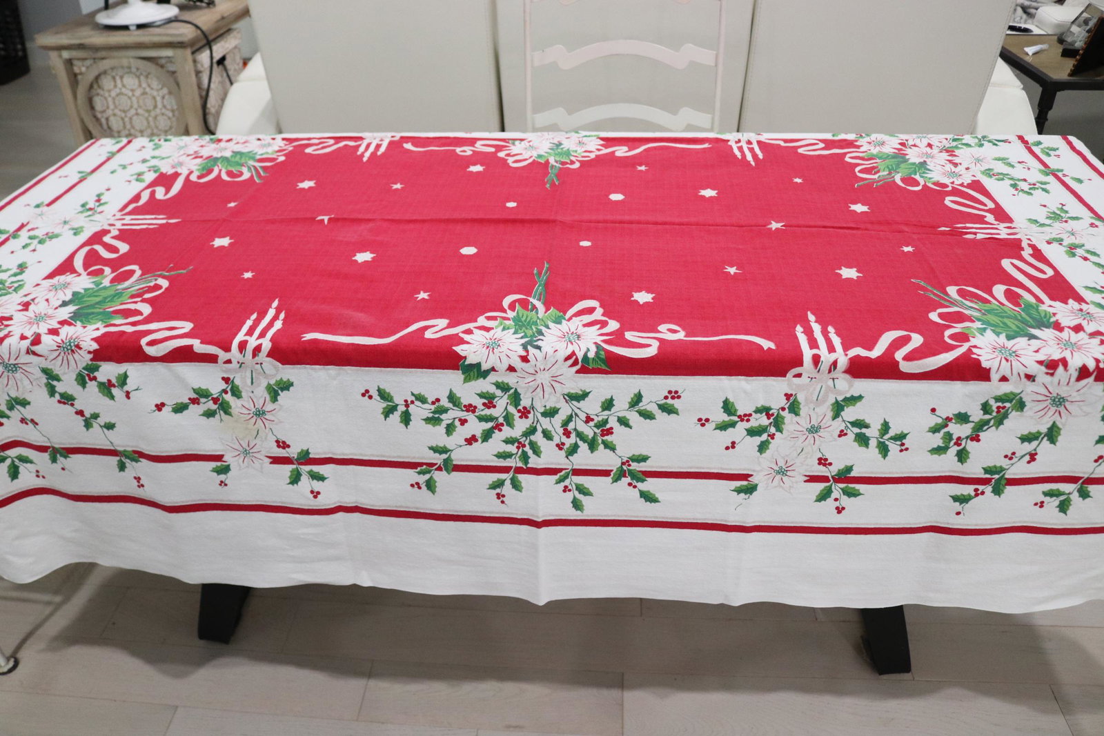 Vintage Printed Cotton Christmas Tablecloth: approx. 58 x 78, see photo's
