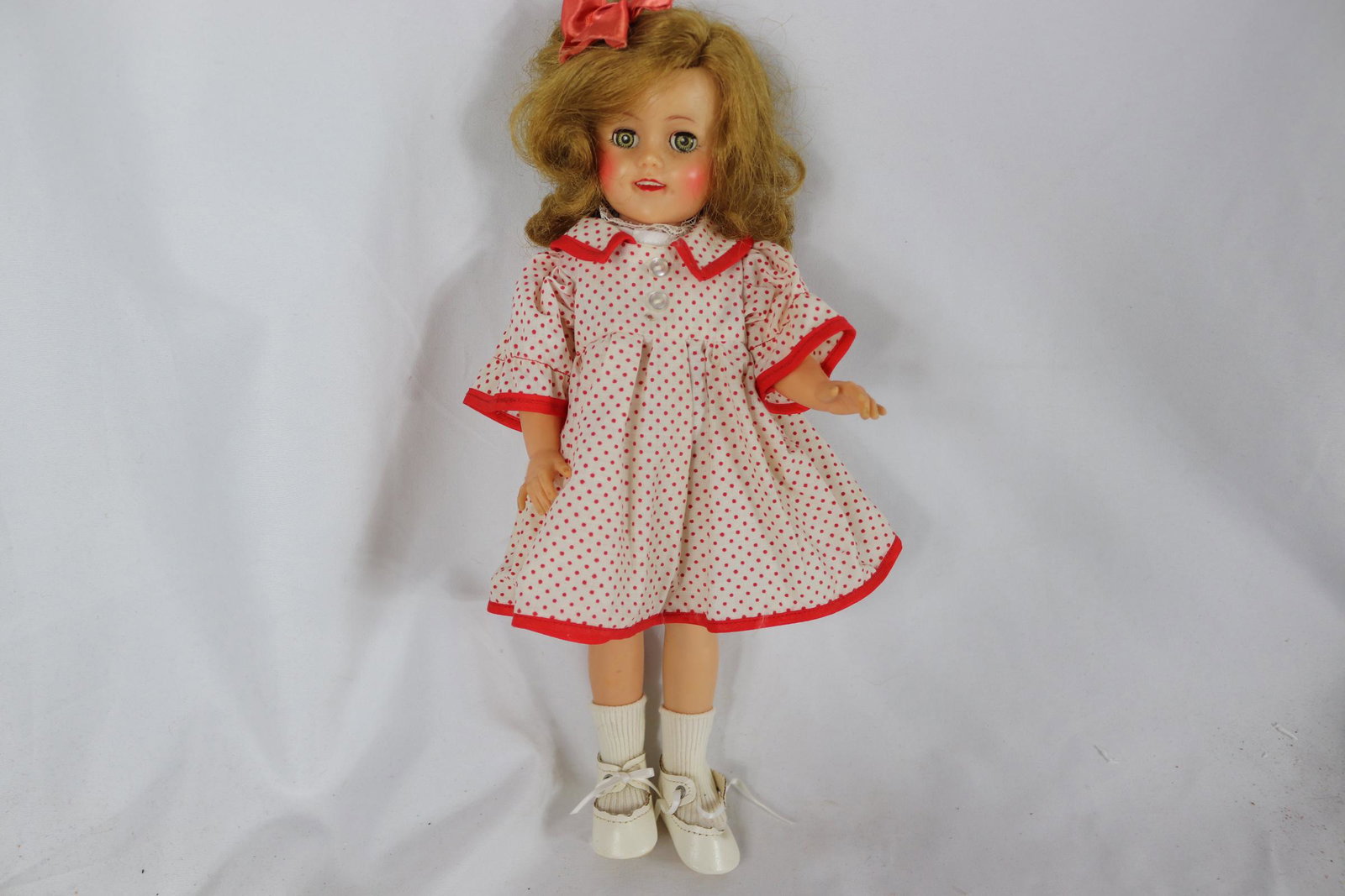 Vintage Ideal Shirley Temple Doll, ST-15-N: good condition, open & shut eyes, see photo's