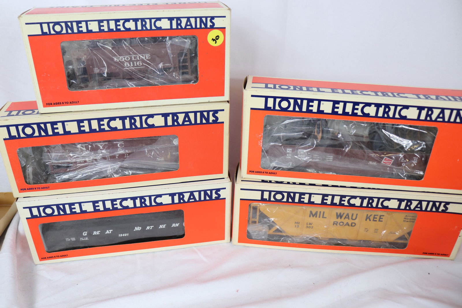Lot of 5 Vintage 1980's Lionel Train Box Cars (1 of 11)