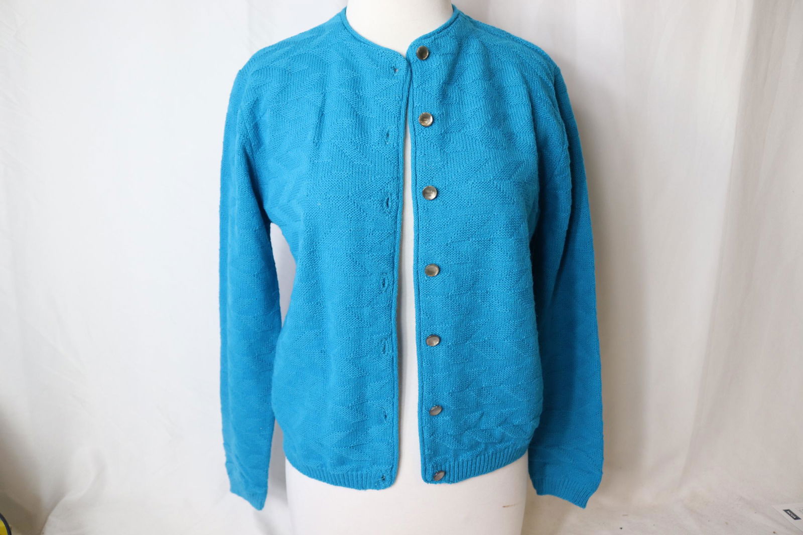 Vintage 1950's Sweetree Knit Cardigan Sweater: approx. 36 bust, 32 waist, will stretch larger, slight fade on right sleeve, see photo's