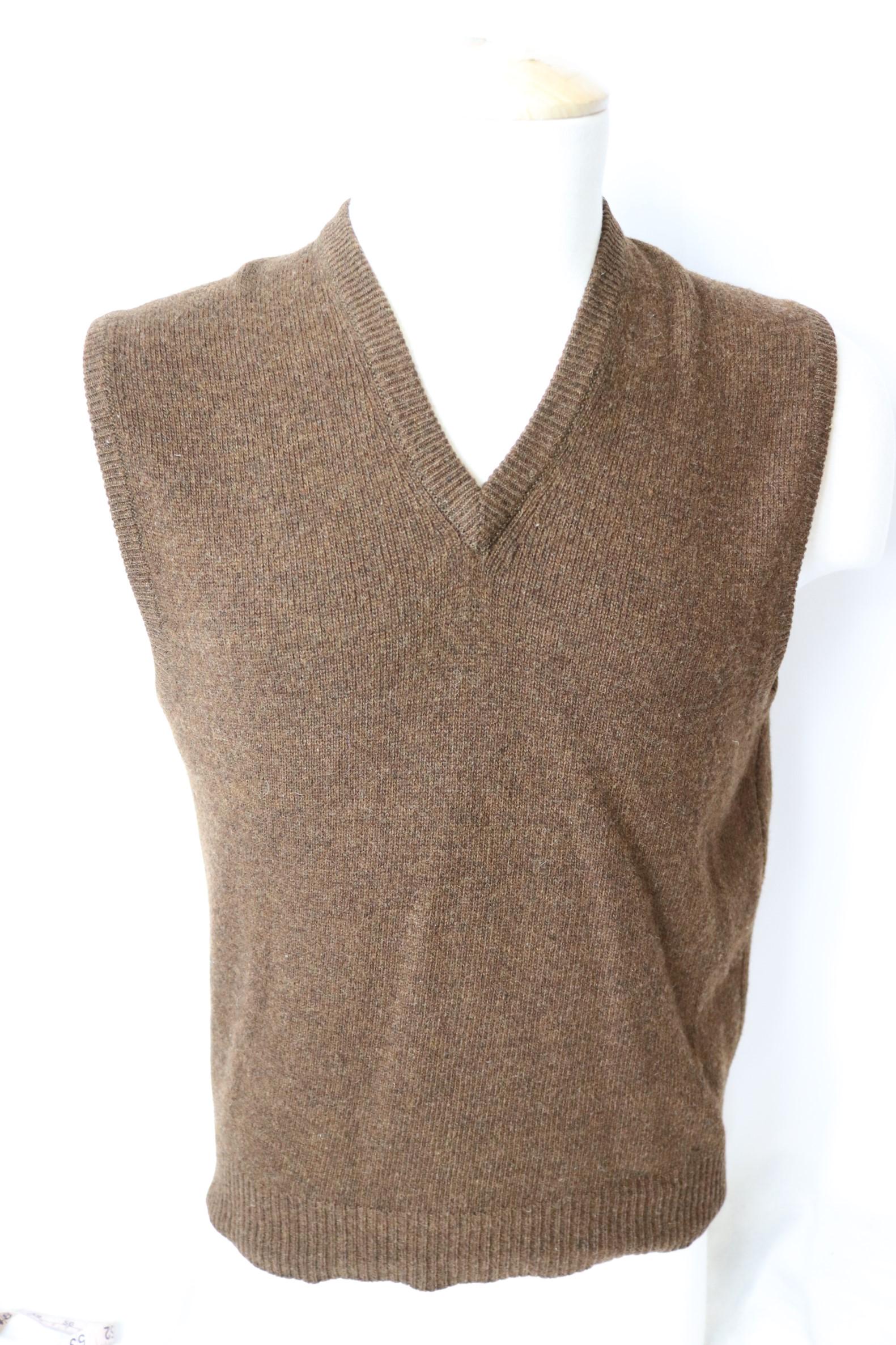 Vintage 1970's Men's Brown Wool Knit Vest: approx. 42 chest, will stretch a bit larger, good condition, see photo's