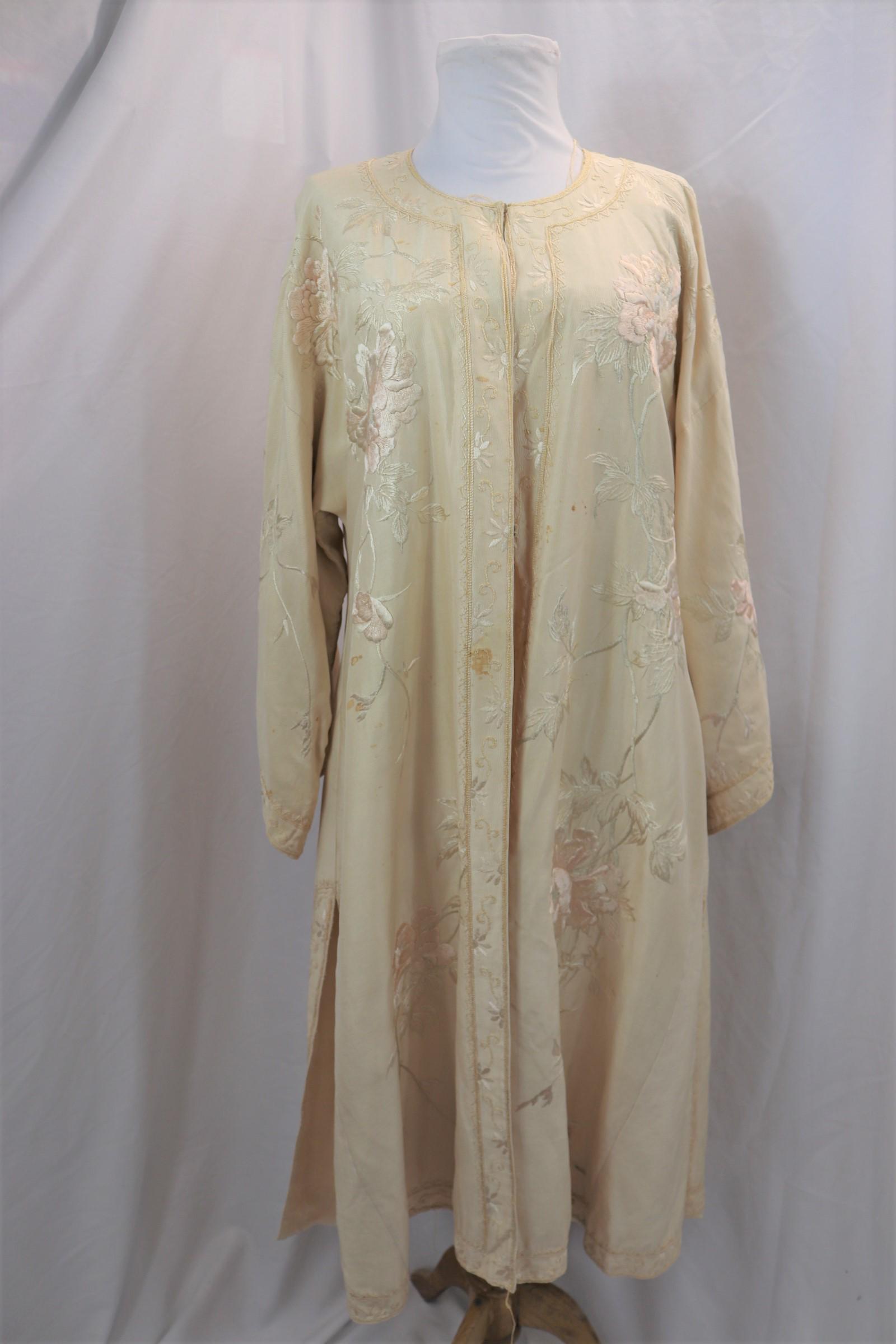 Vintage 1900's Embroidered Canton Robe: approx. 40 bust, 42 waist, some stains, snaps need repair, some silk fray on inside, see photo's