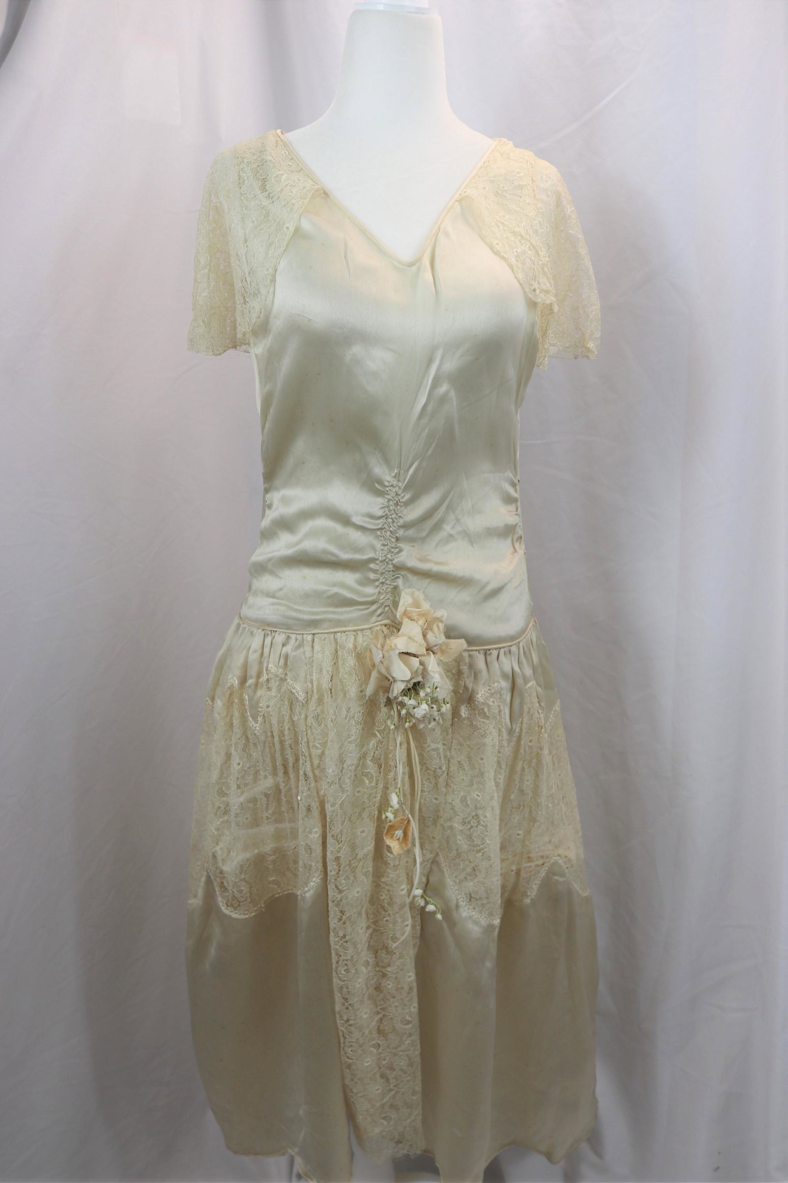 Vintage 1920's Satin & Lace Drop Waist Wedding Gown: approx. 32 bust, 28 waist, stains throughout, see photo's