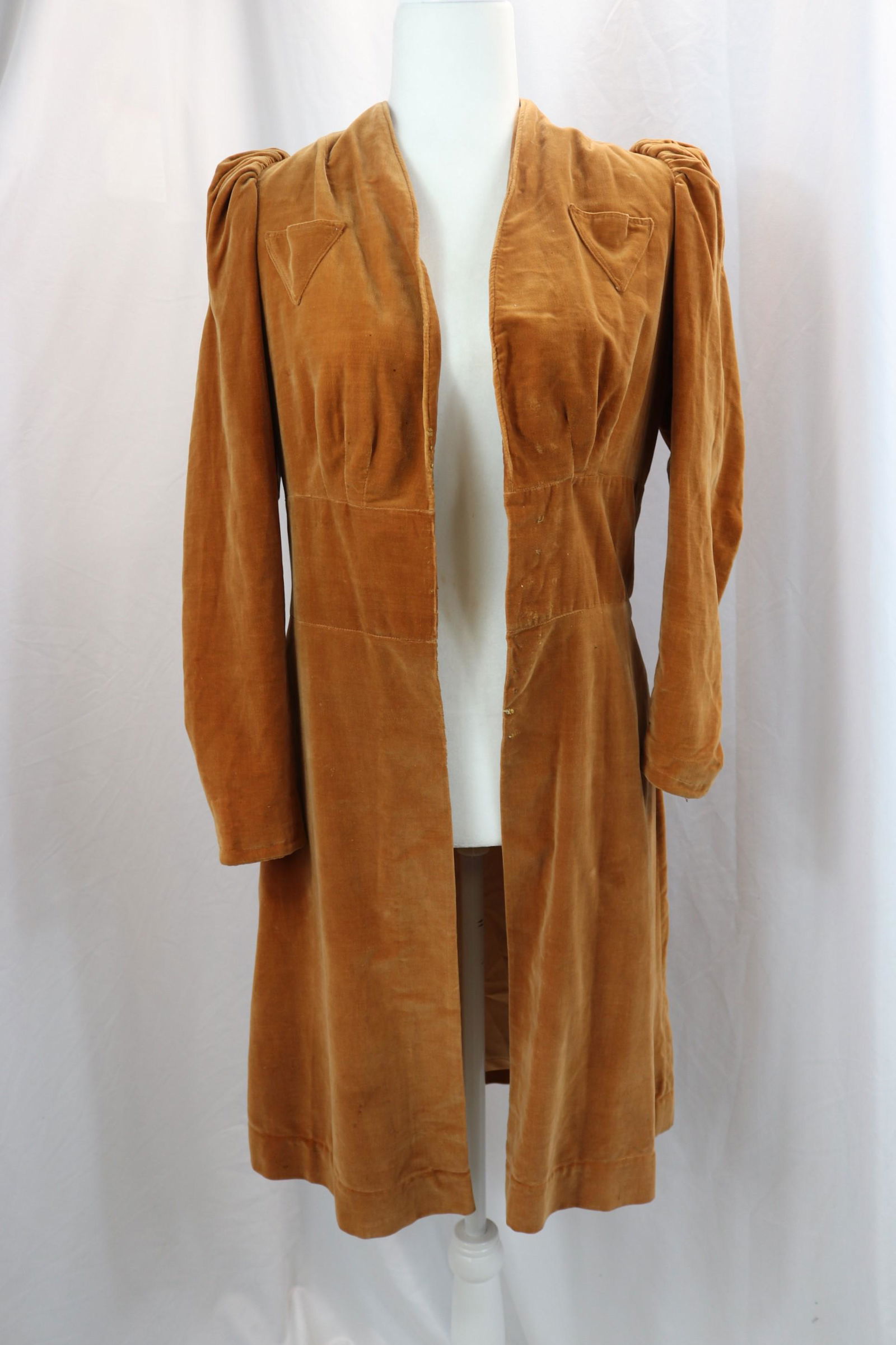 Vintage 1930's Gold Velvet Jacket (1 of 13)