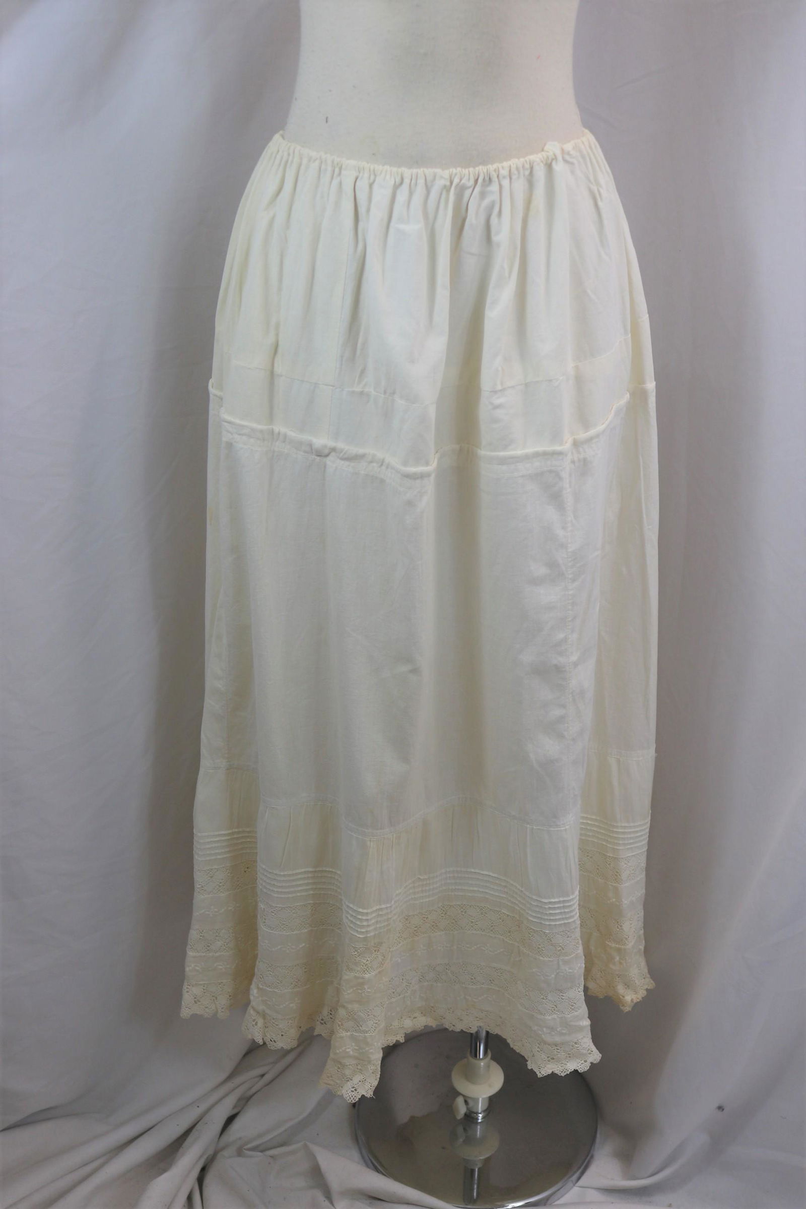 Vintage Victorian Cotton and Lace Petticoat: approx. up to 40 waist, someone added fabric and added elastic, slight stains, see photo's