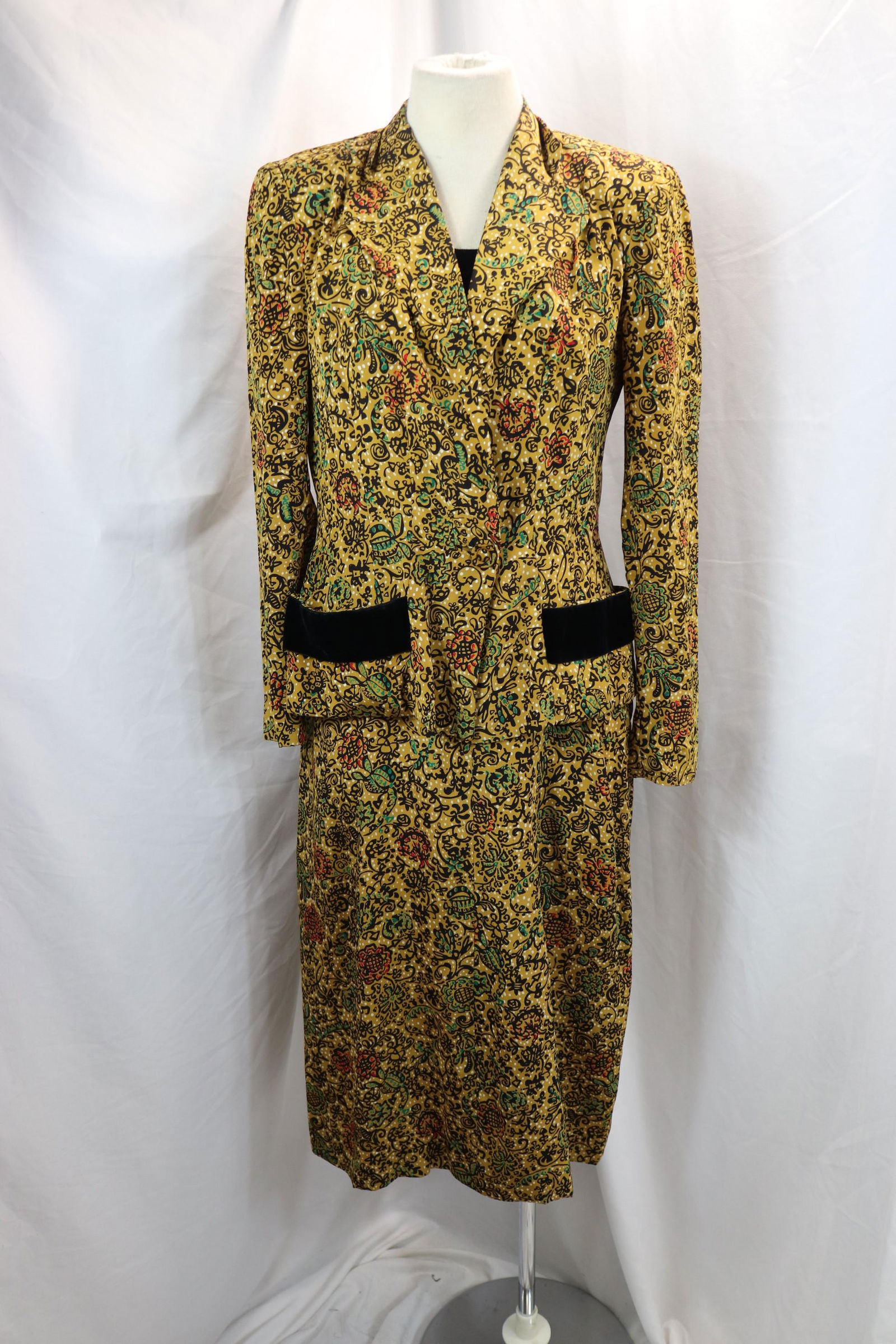 Vintage 1940's Eisenberg Originals Silk Dress & Jacket Set (1 of 5)