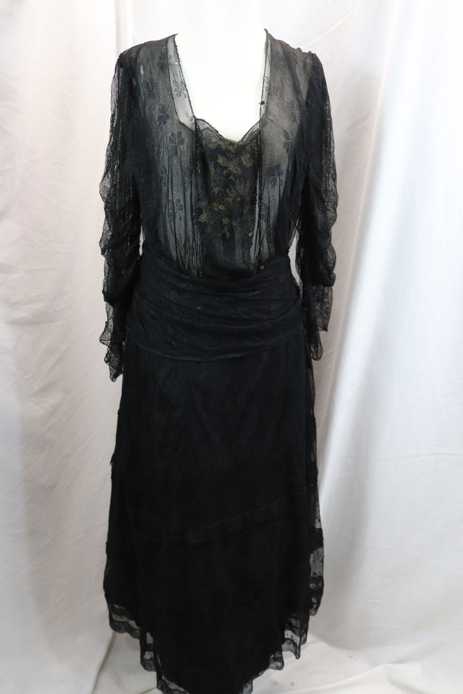 Vintage 1900's Black Lace Full Length Dress (1 of 5)
