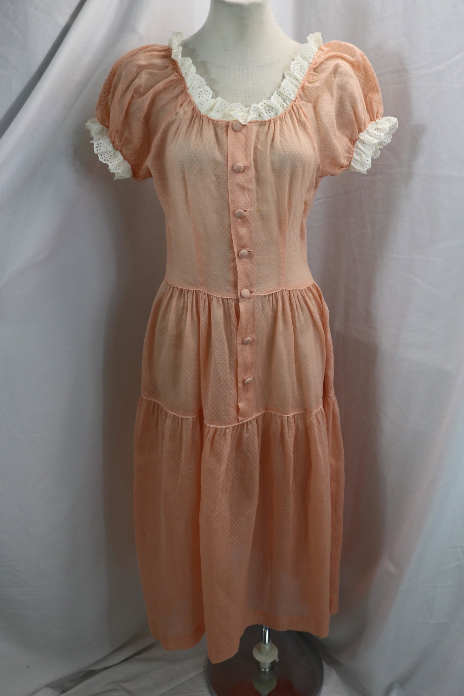 Vintage 1930's Nelly Don Peach Swiss Dot Full Length Girls Dress: approx. 34 bust, 26 waist, some stains, see photo's